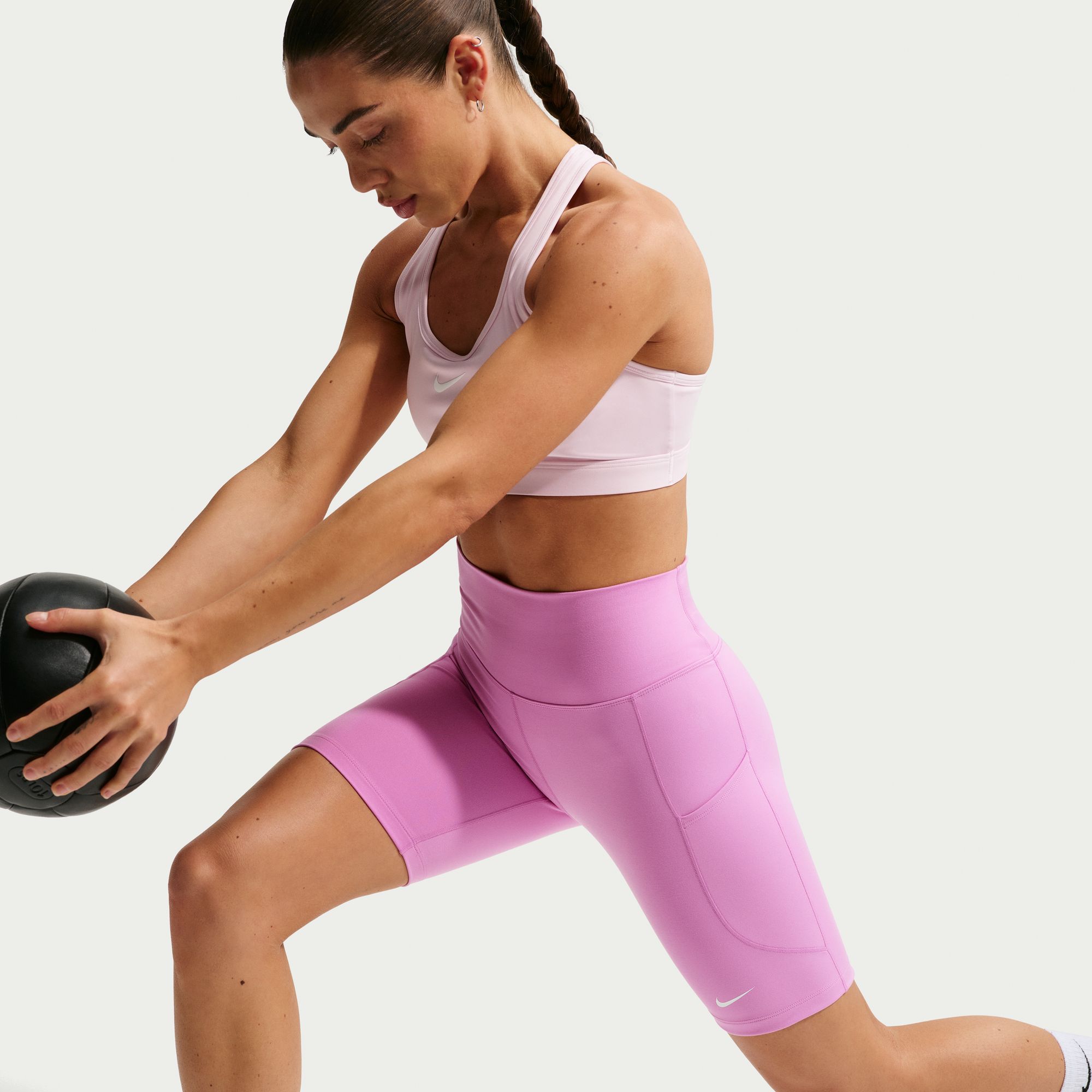 Nike Women's One High-Waisted 8" Biker Shorts With Pockets product image