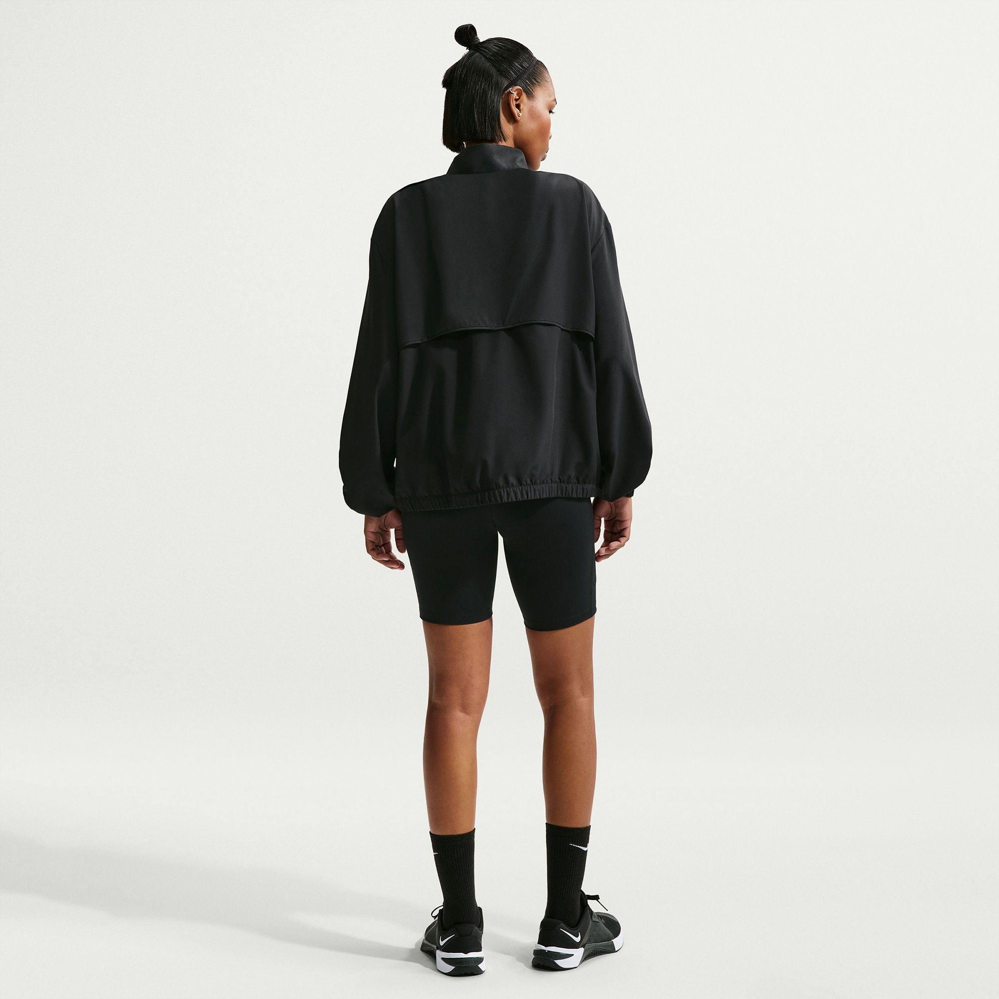 Nike Women's One High-Waisted 8" Biker Shorts With Pockets product image