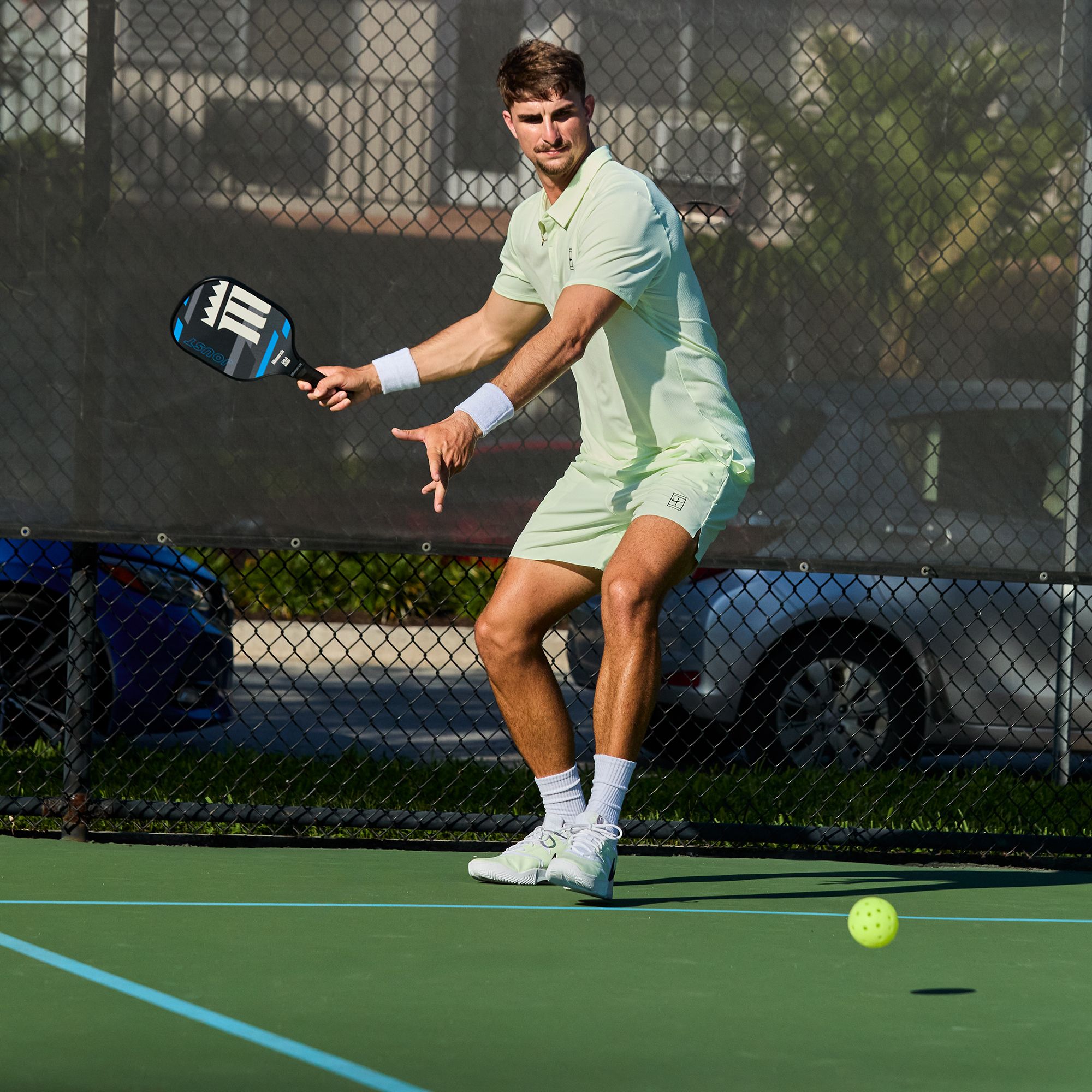 Nike Men's NikeCourt Slim-Fit Advantage Dri-FIT Tennis Polo product image