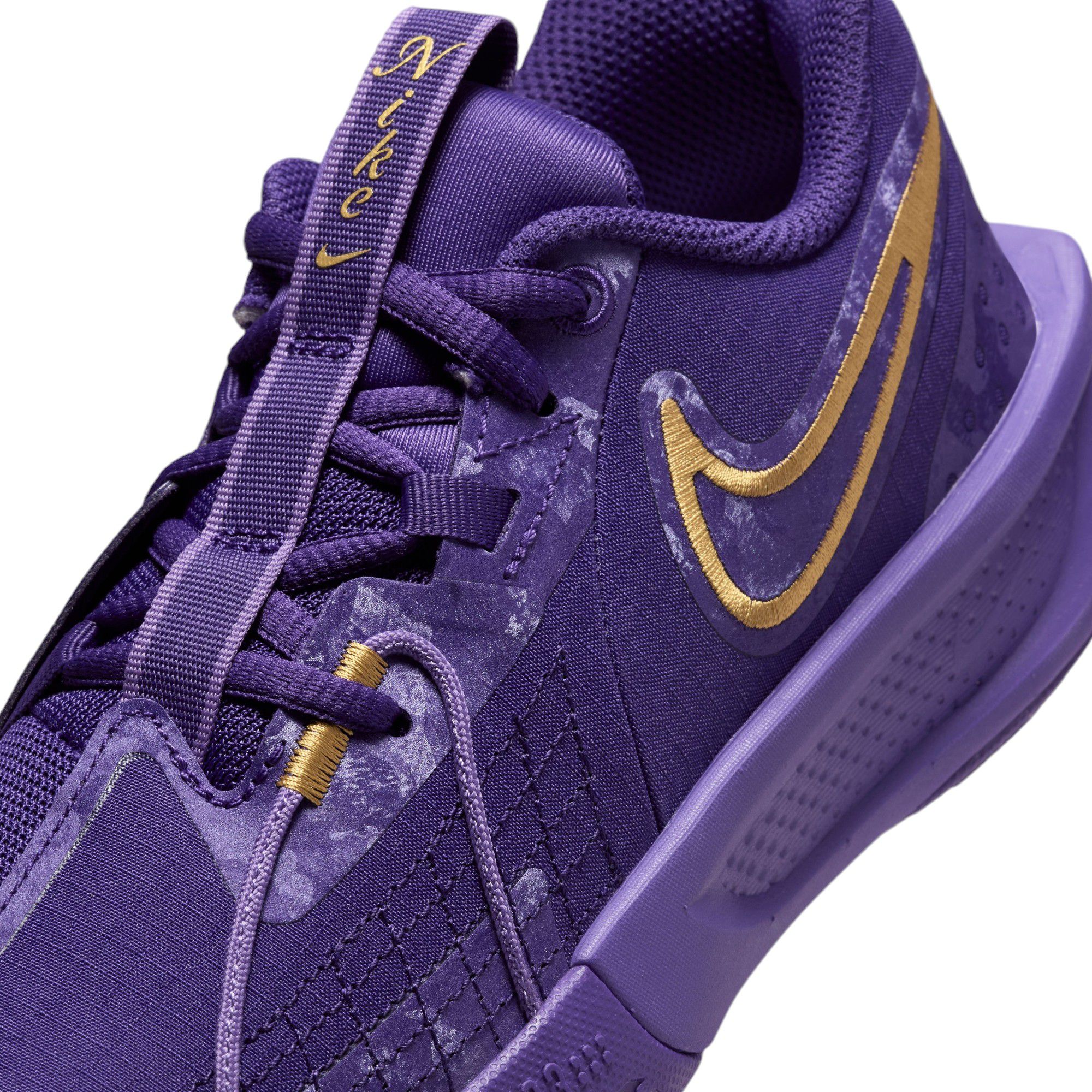 Nike Kids' Grade School G.T. Cut 3 Basketball Shoes product image