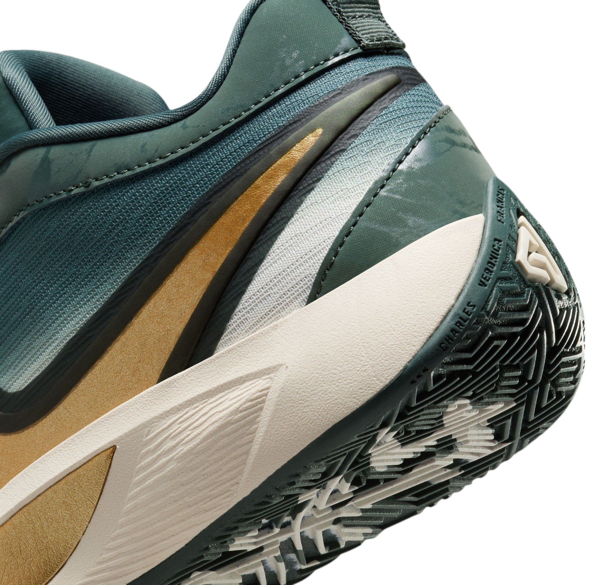 Nike Kids' Grade School Giannis Freak 6 Basketball Shoes product image