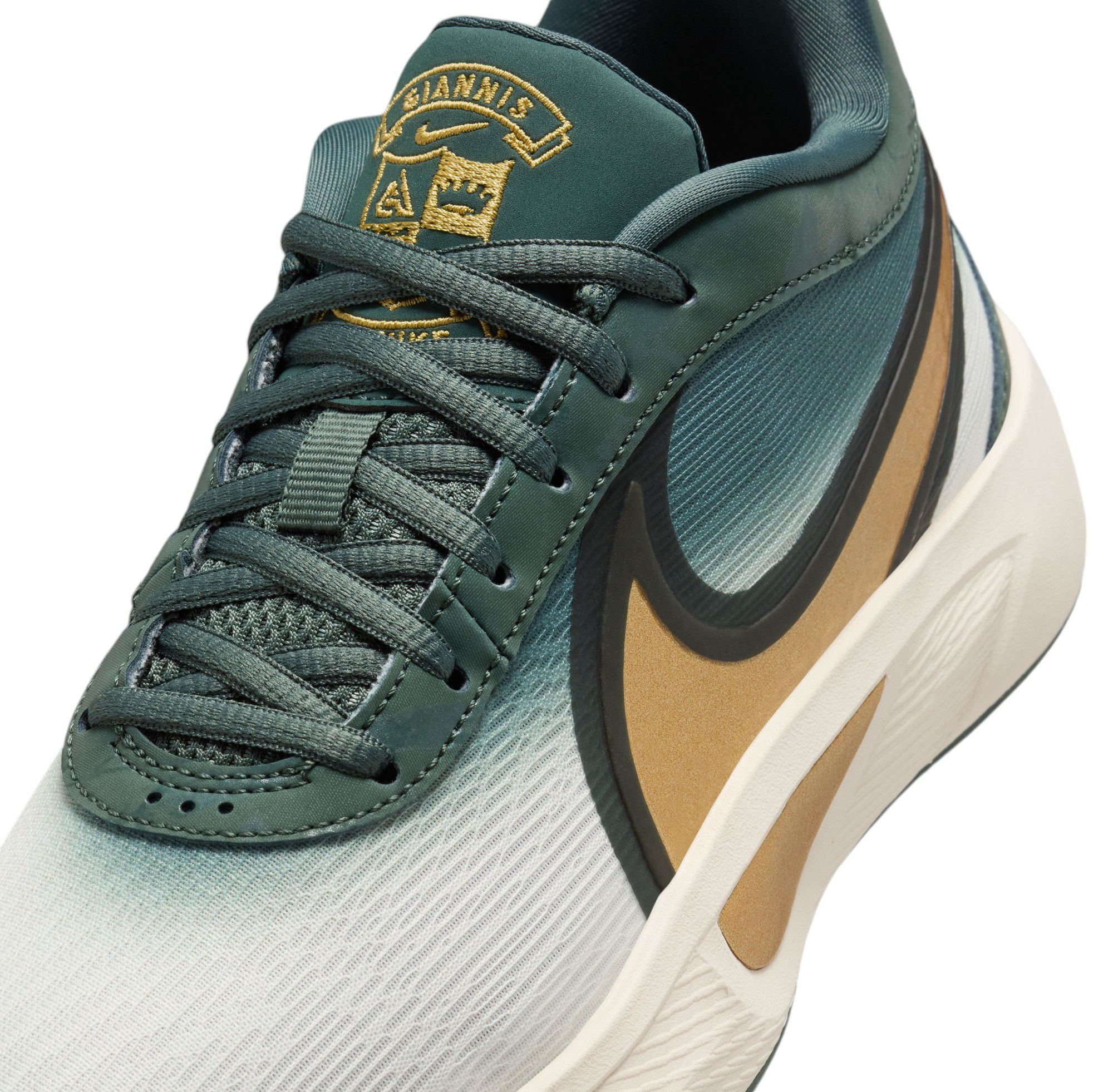 Nike Kids' Grade School Giannis Freak 6 Basketball Shoes product image