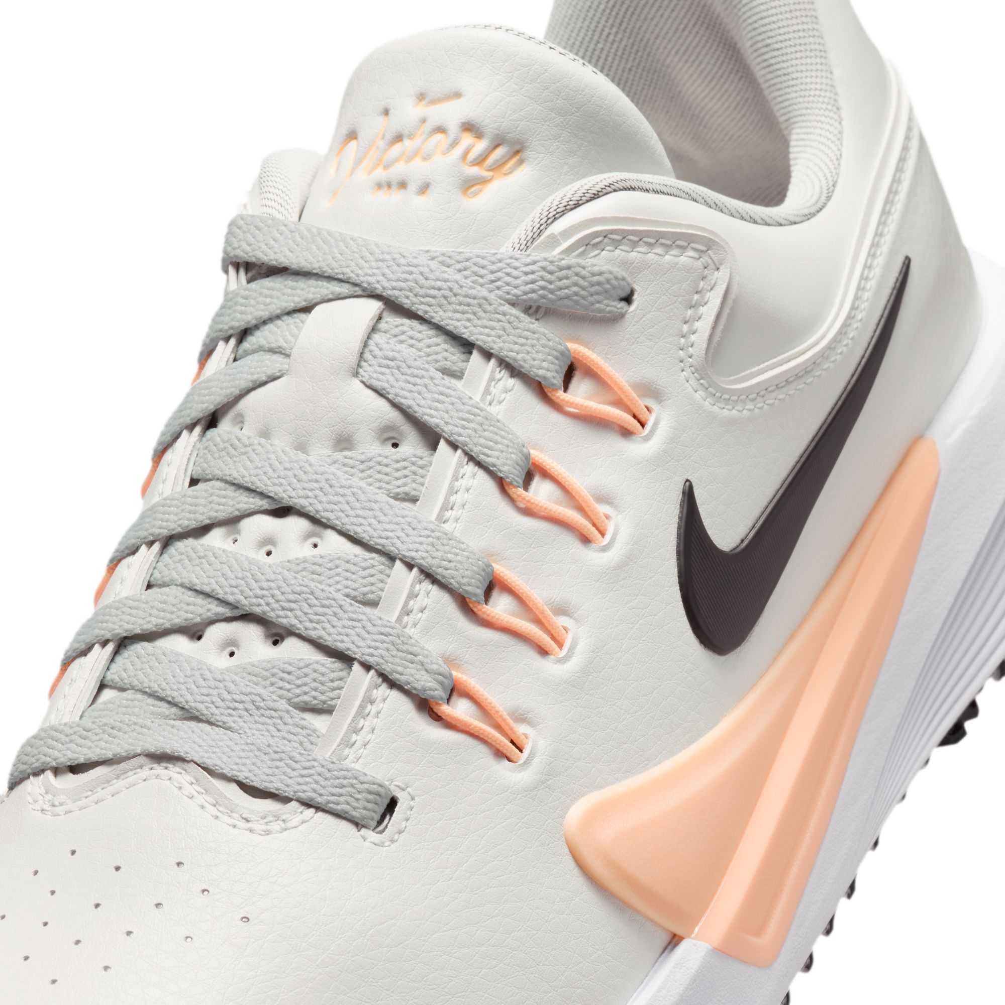Nike Men's Victory Pro 4 Golf Shoes product image