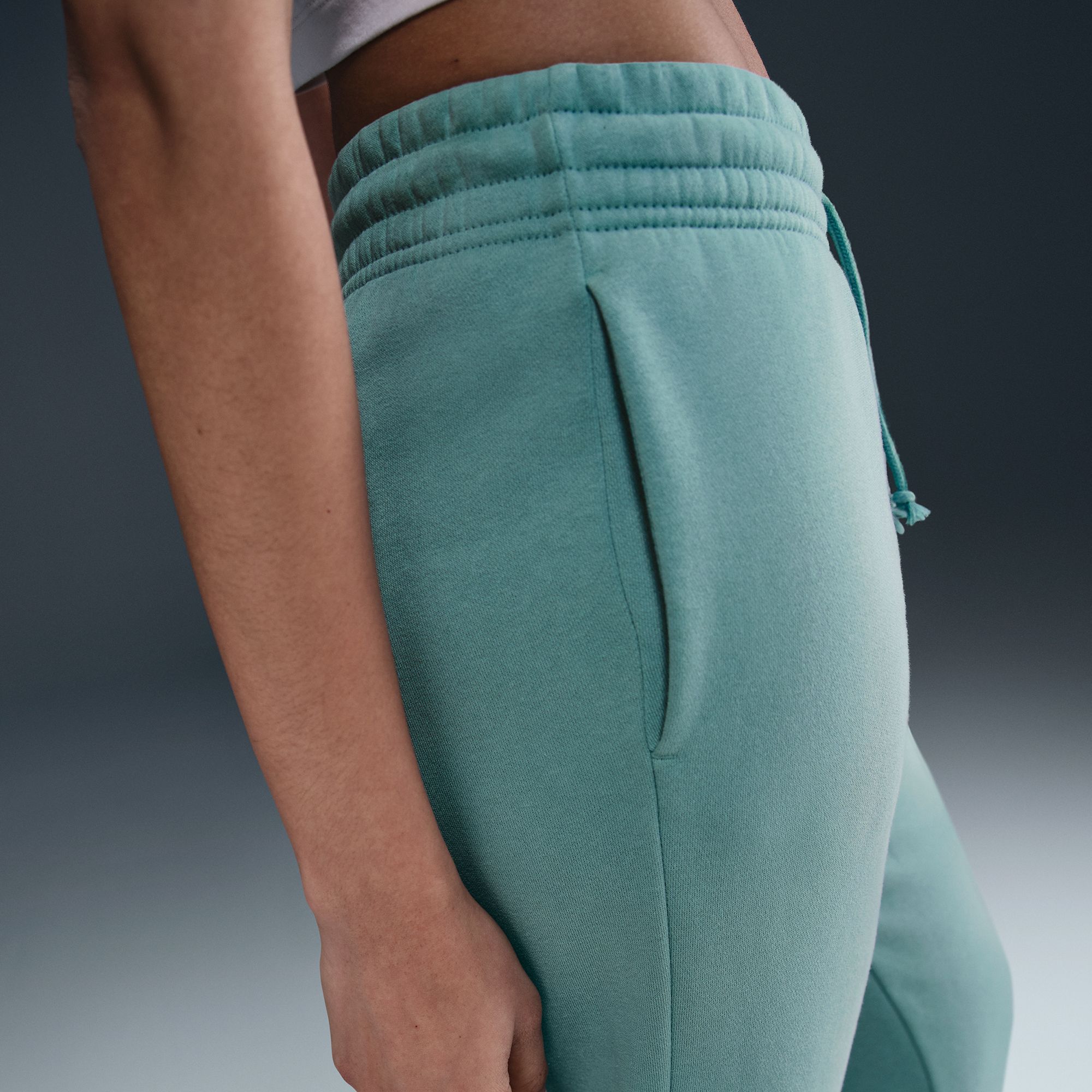 Nike Women's Sportswear Phoenix Fleece Mid-Rise Sweatpants product image