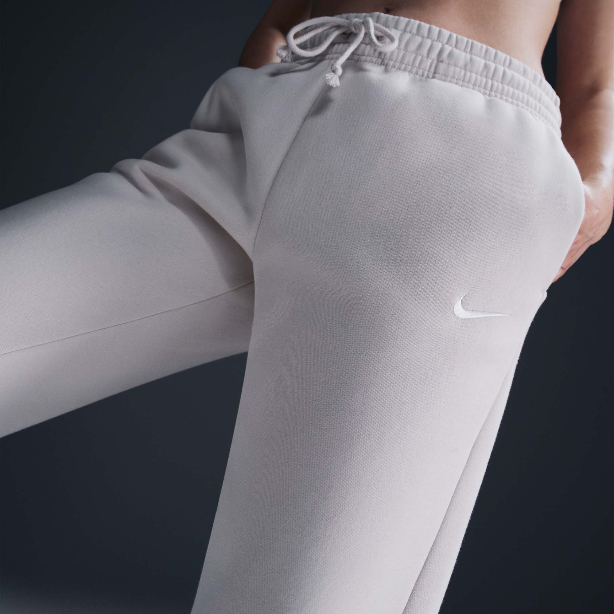 Nike Women's Sportswear Phoenix Fleece Mid-Rise Sweatpants product image