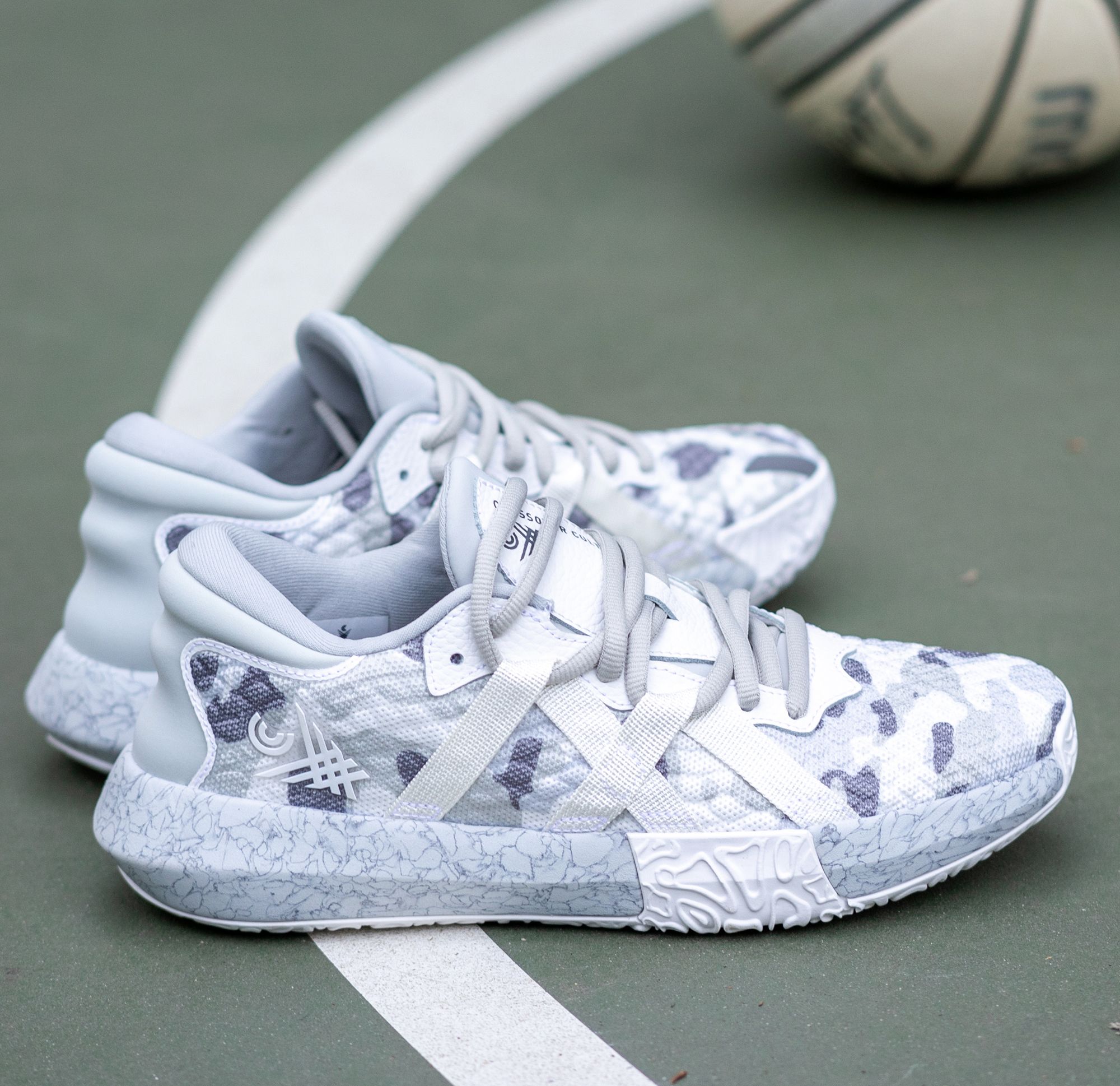 Crossover Culture Fatale Basketball Shoes product image