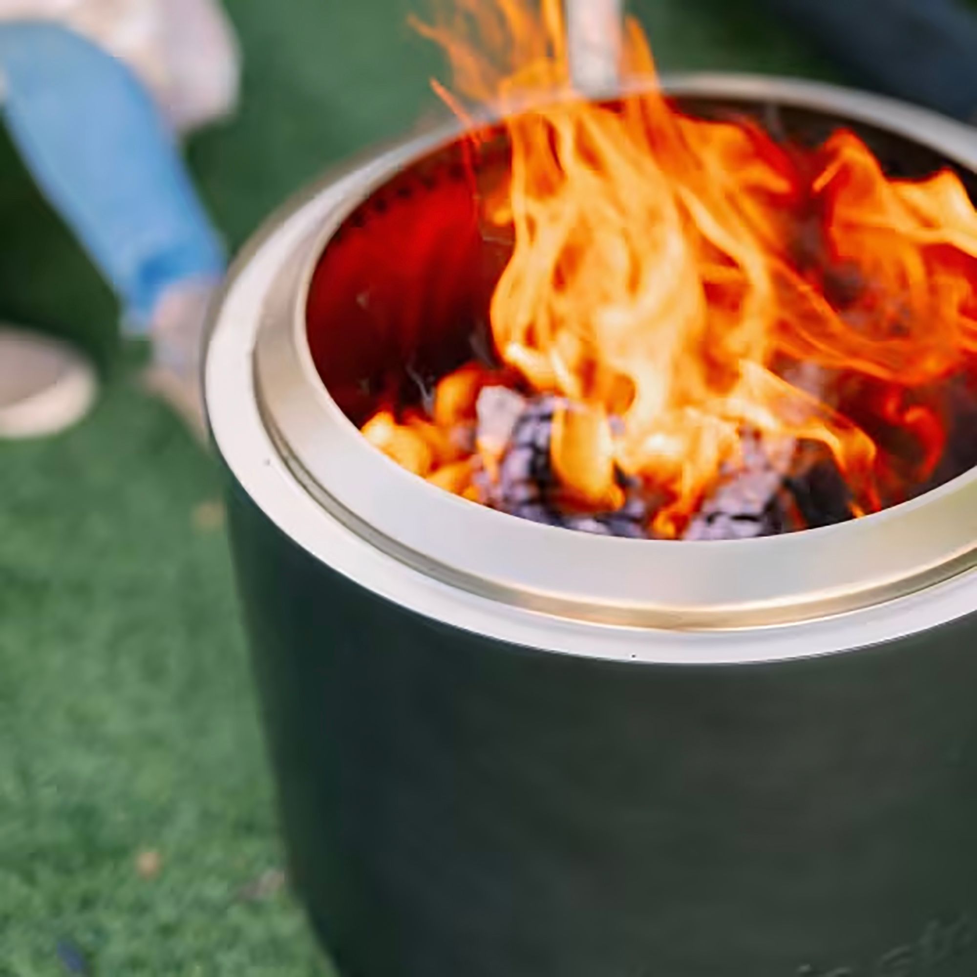 Solo Stove Bonfire 2.0 Color + Stand Bundle product image