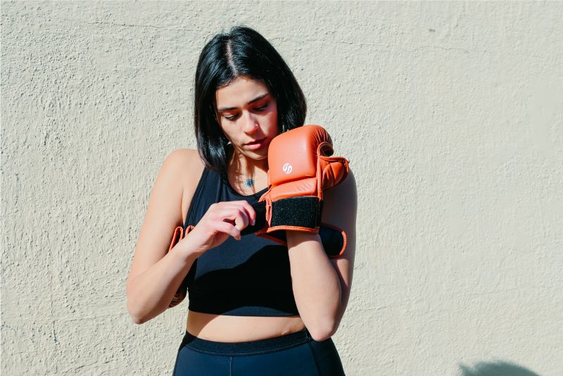 Tussle Women's Hybrid Boxing Gloves product image
