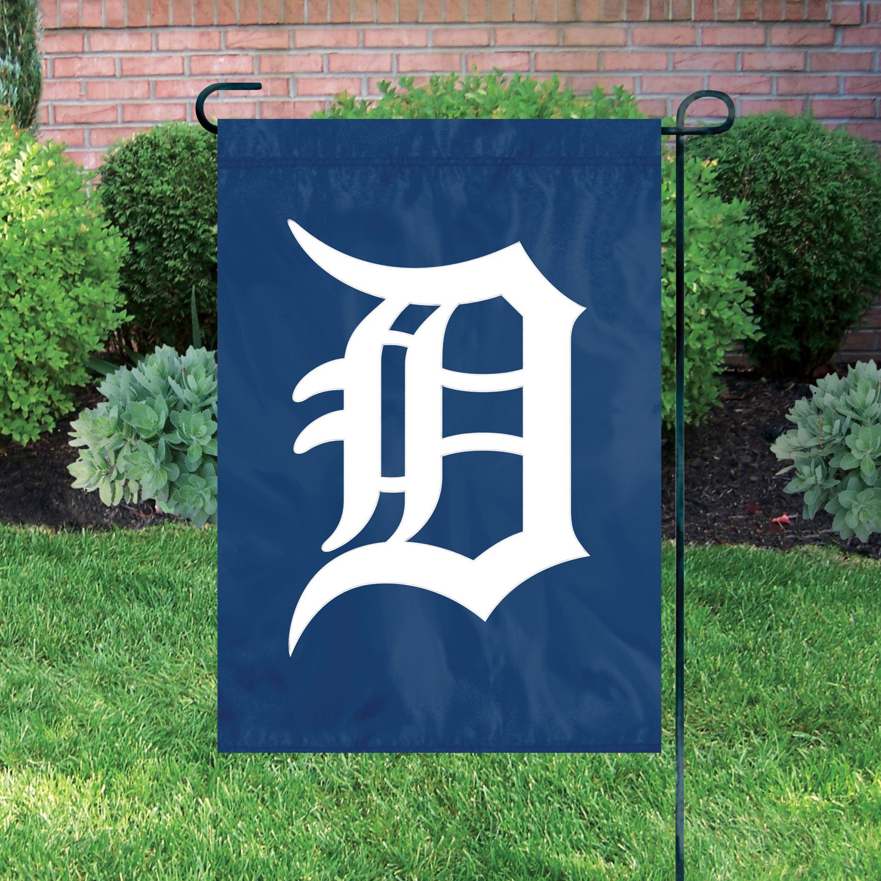 Party Animal Detroit Tigers Premium Garden Flag product image