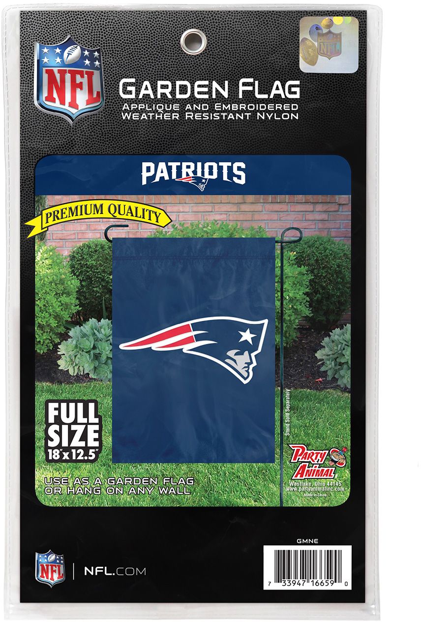 Party Animal New England Patriots Premium Garden Flag product image