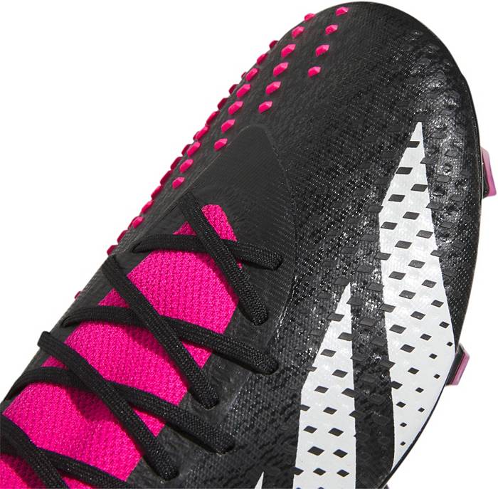 Training & Free Kicks in Adidas Predator Accuracy.1