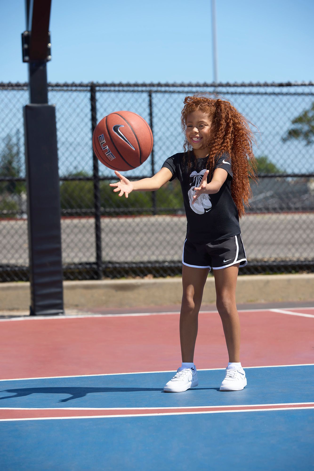 Nike Little Girls' Bowmax Short Sleeve T-Shirt product image