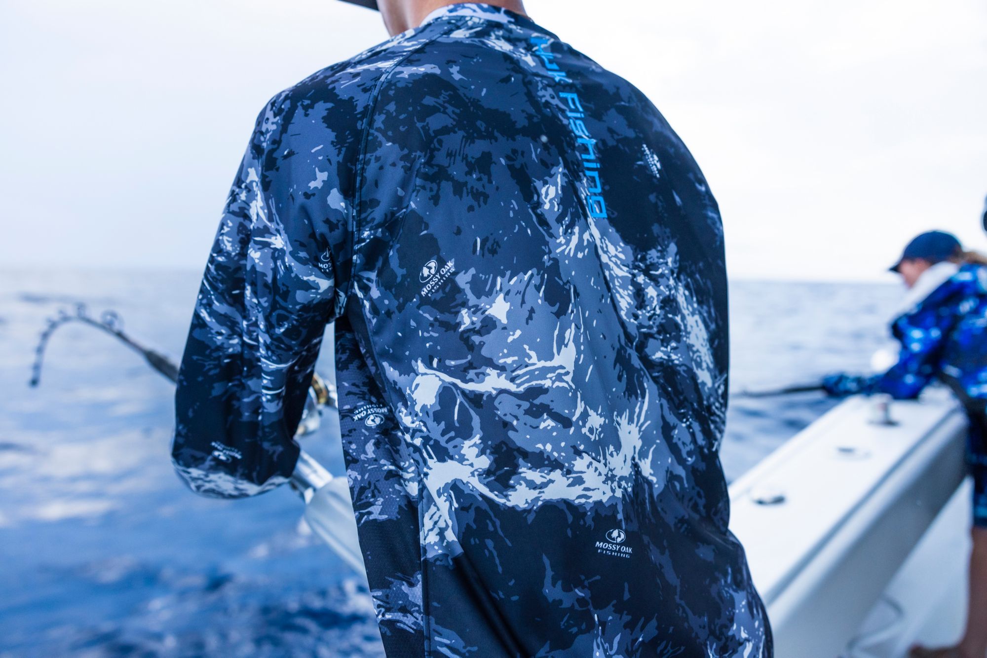 HUK Men's Mossy Oak Pursuit Crew Neck Long Sleeve T-Shirt product image