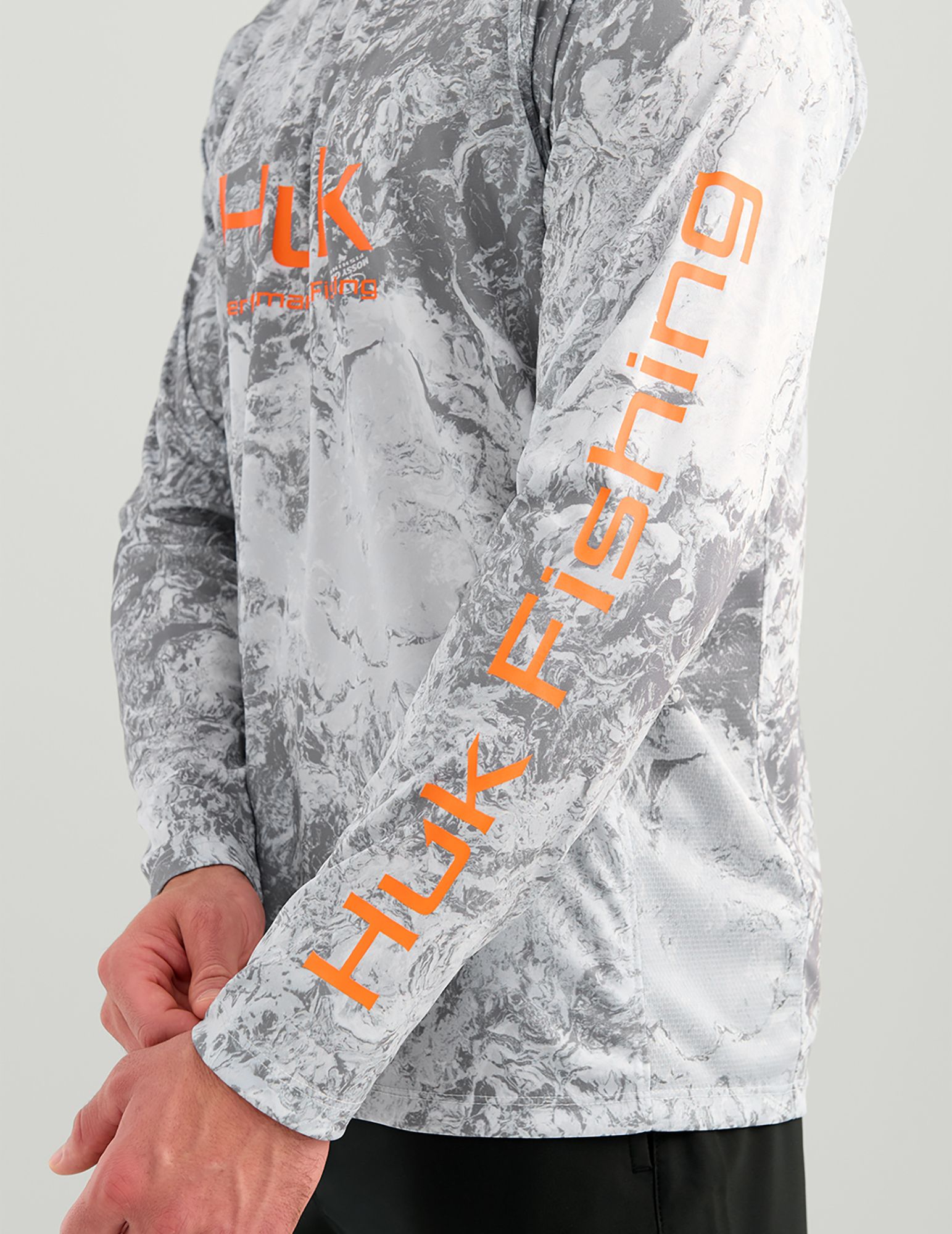 HUK Men's Mossy Oak Pursuit Crew Neck Long Sleeve T-Shirt product image