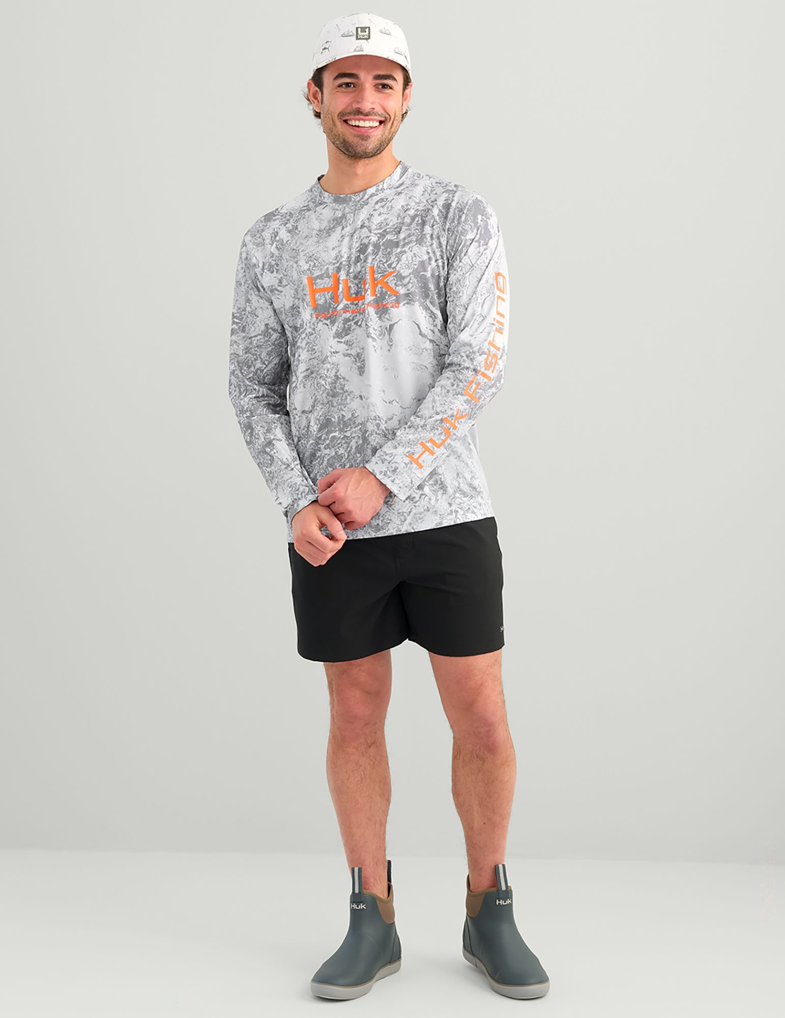 HUK Men's Mossy Oak Pursuit Crew Neck Long Sleeve T-Shirt product image