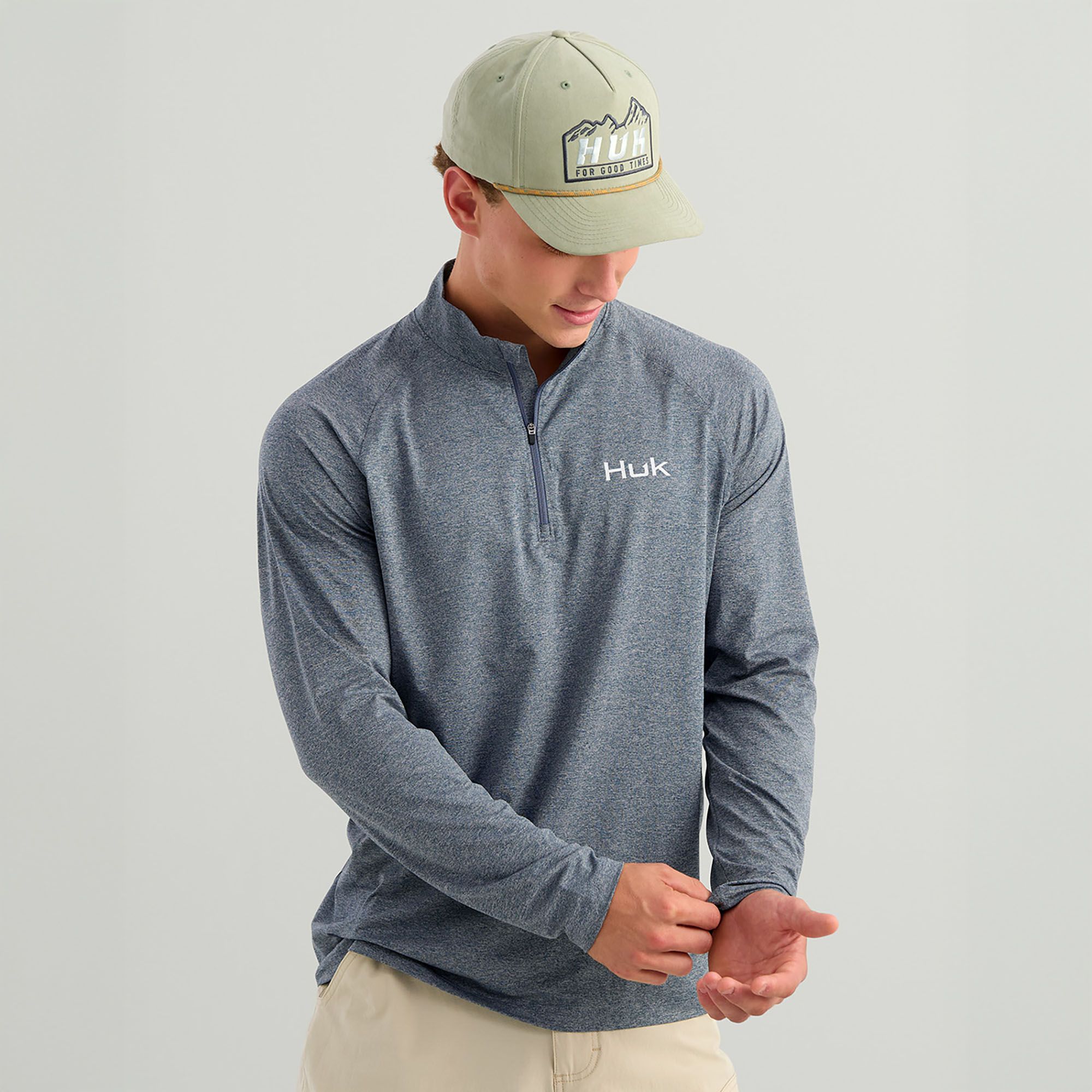 HUK Men's Airweight 1/4 Zip product image
