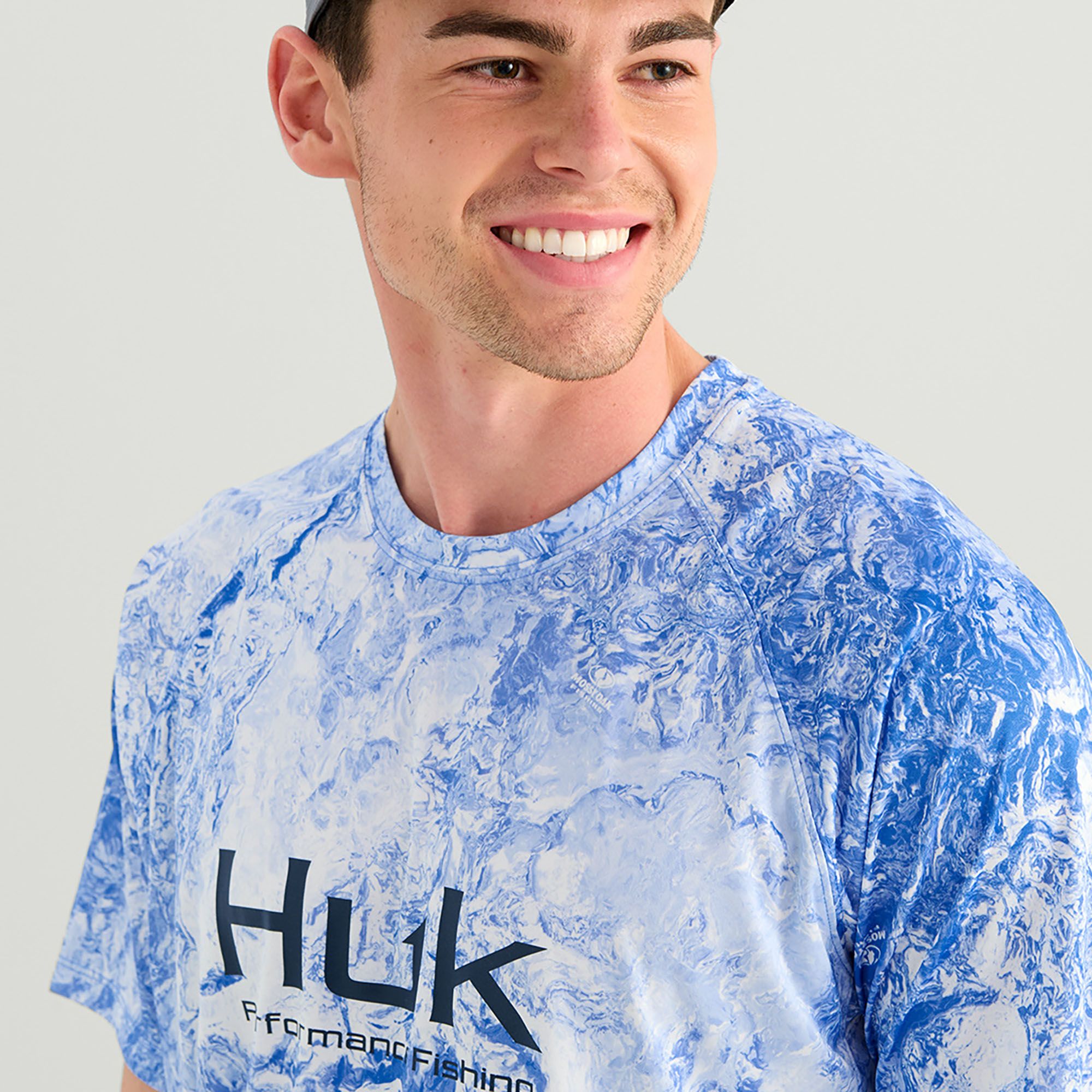 HUK Men's Mossy Oak Pursuit Short Sleeve Short Sleeve Crewneck Shirt product image