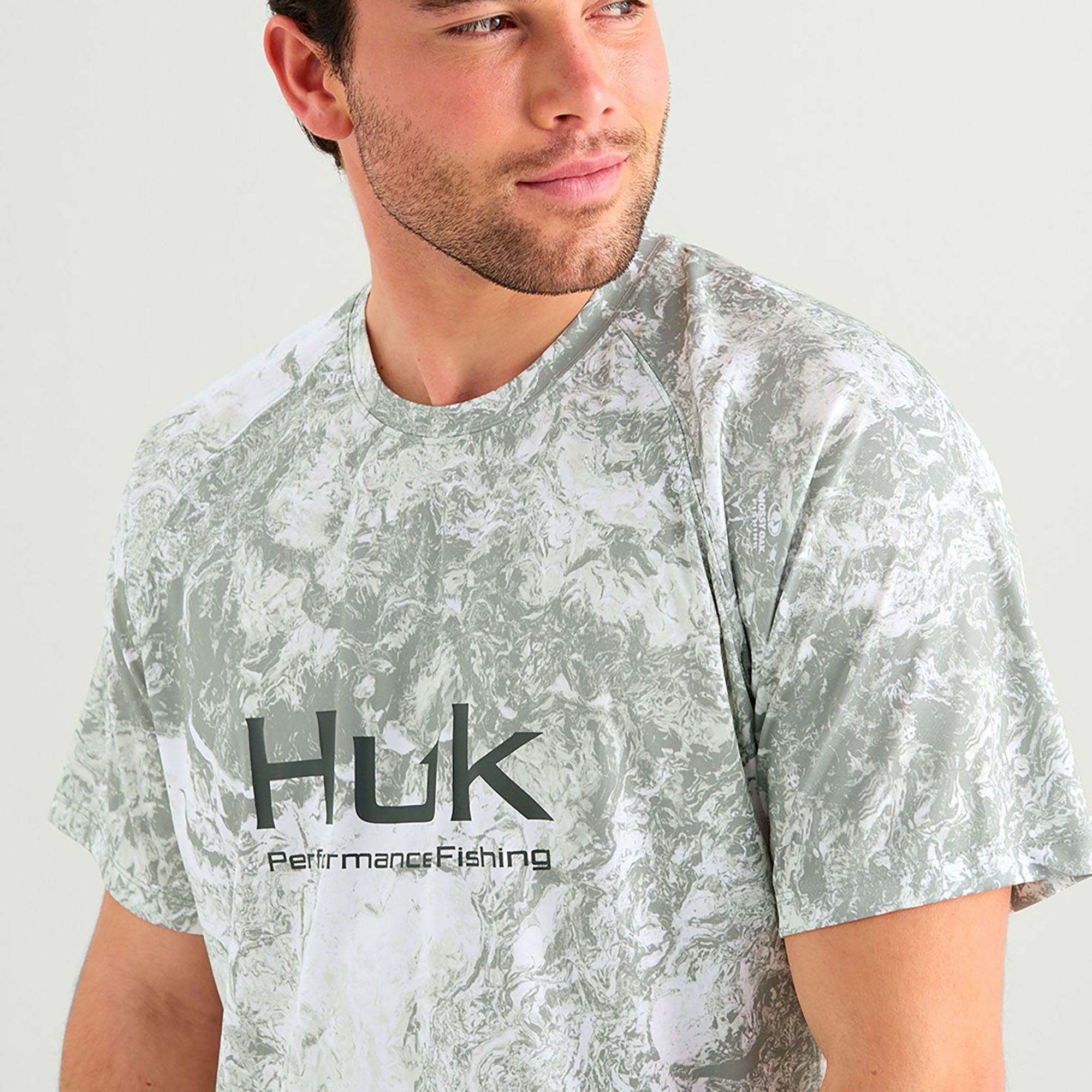 HUK Men's Mossy Oak Pursuit Short Sleeve Short Sleeve Crewneck Shirt product image