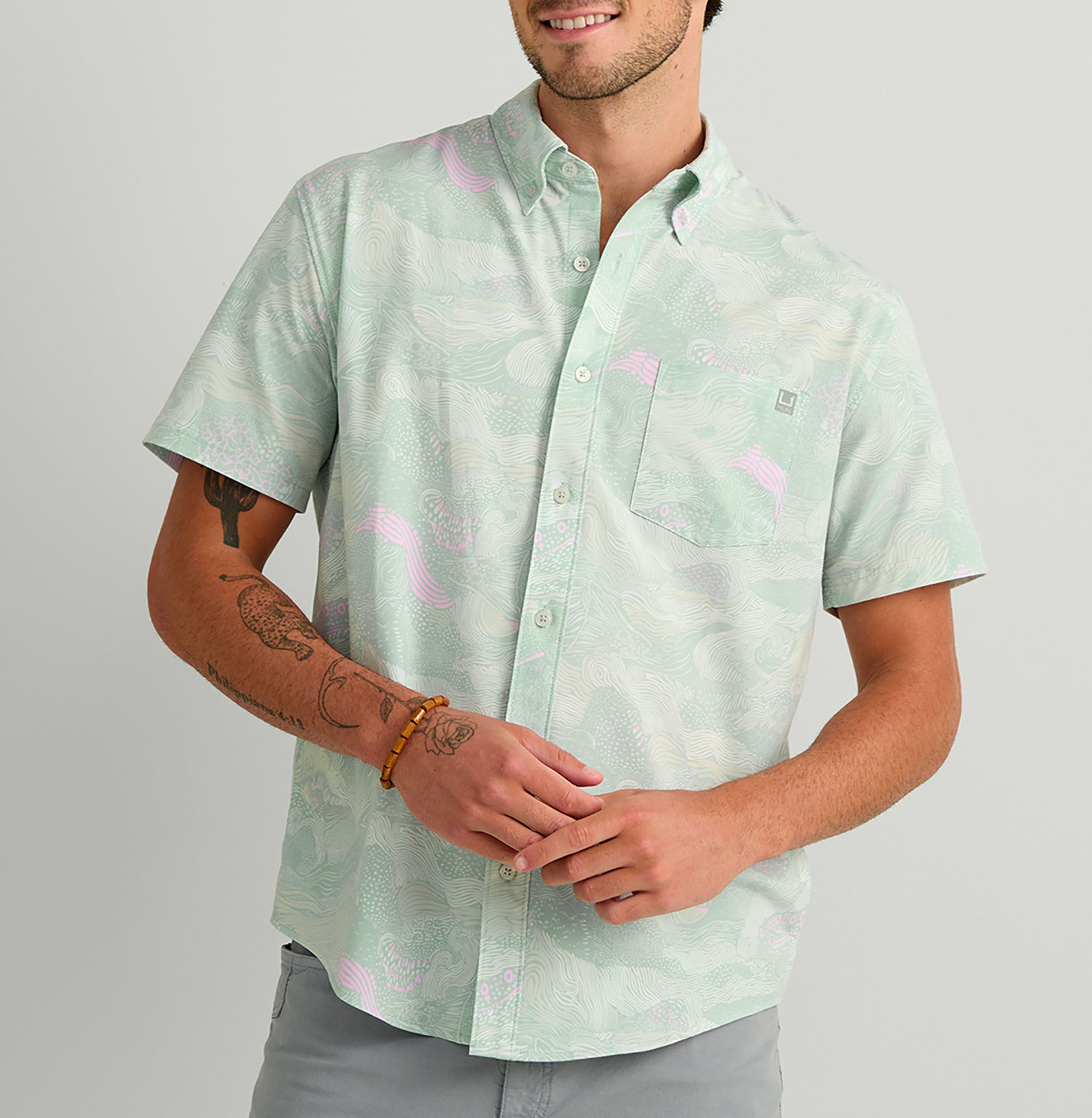 HUK Men's Short Sleeve Kona Button Down product image
