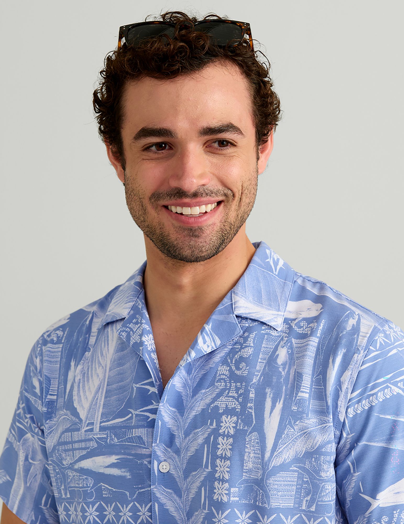HUK Men's Short Sleeve Button-Down Camp Shirt product image