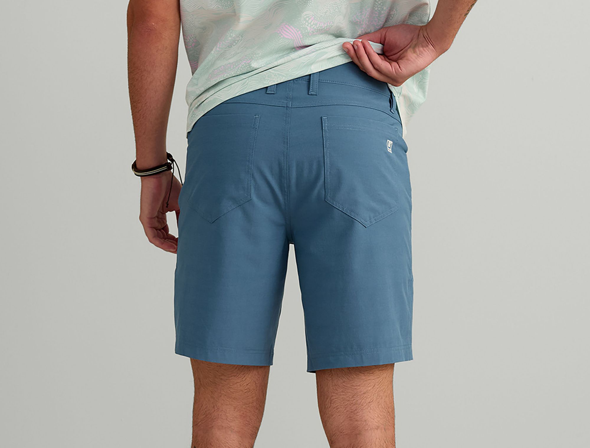 HUK Men's 9" Kona Shorts product image