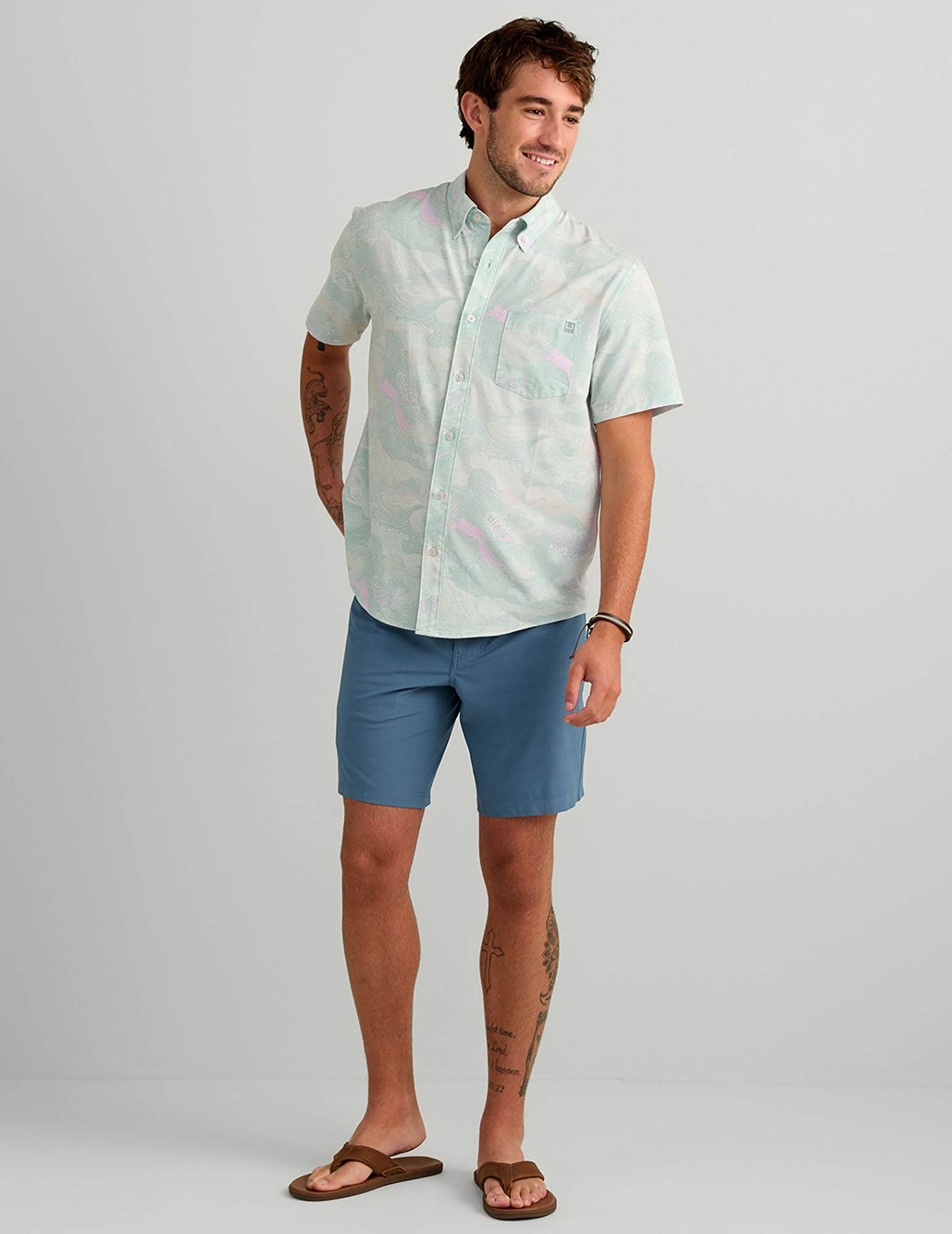 HUK Men's 9" Kona Shorts product image