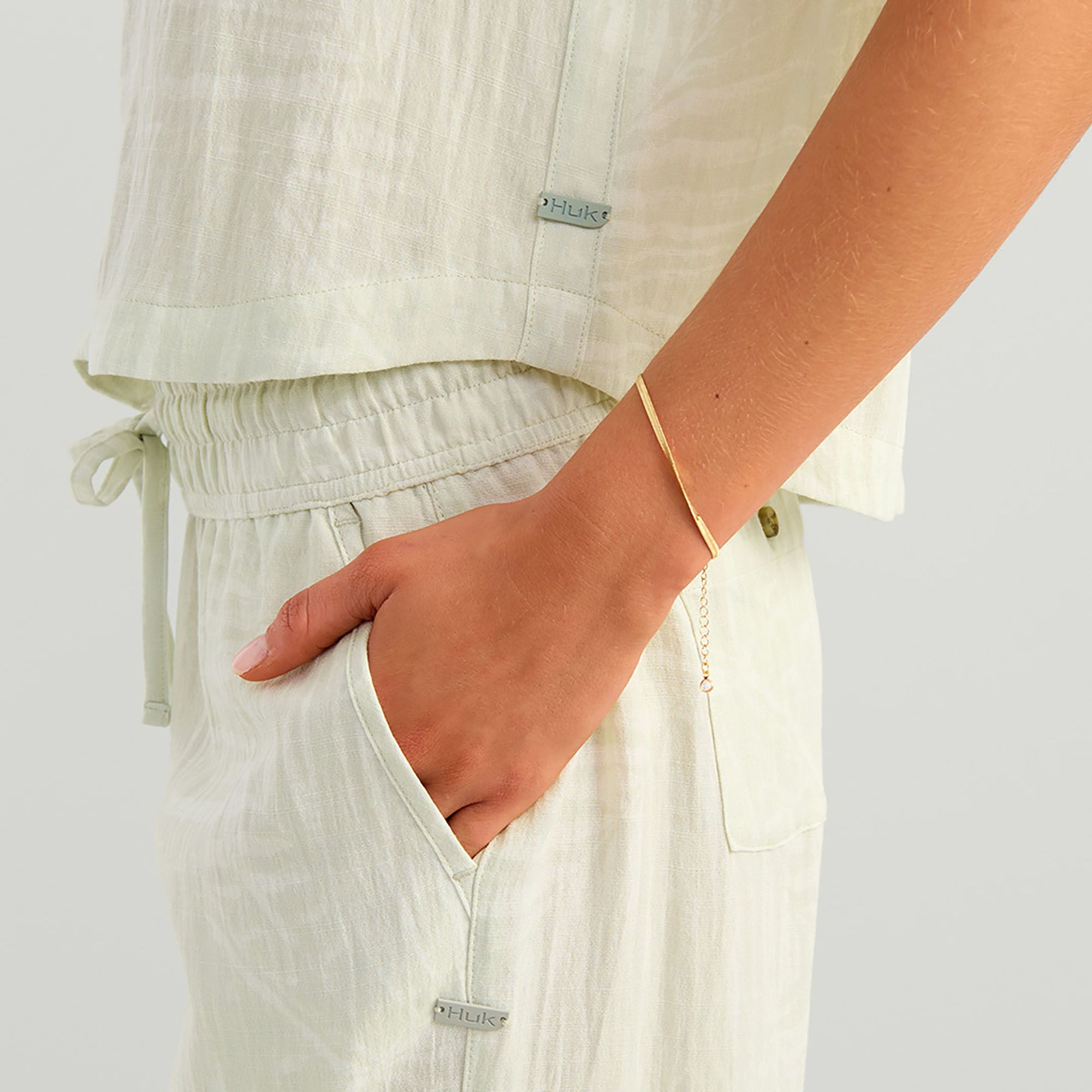 HUK Women's Breezeway Camp Shirt product image