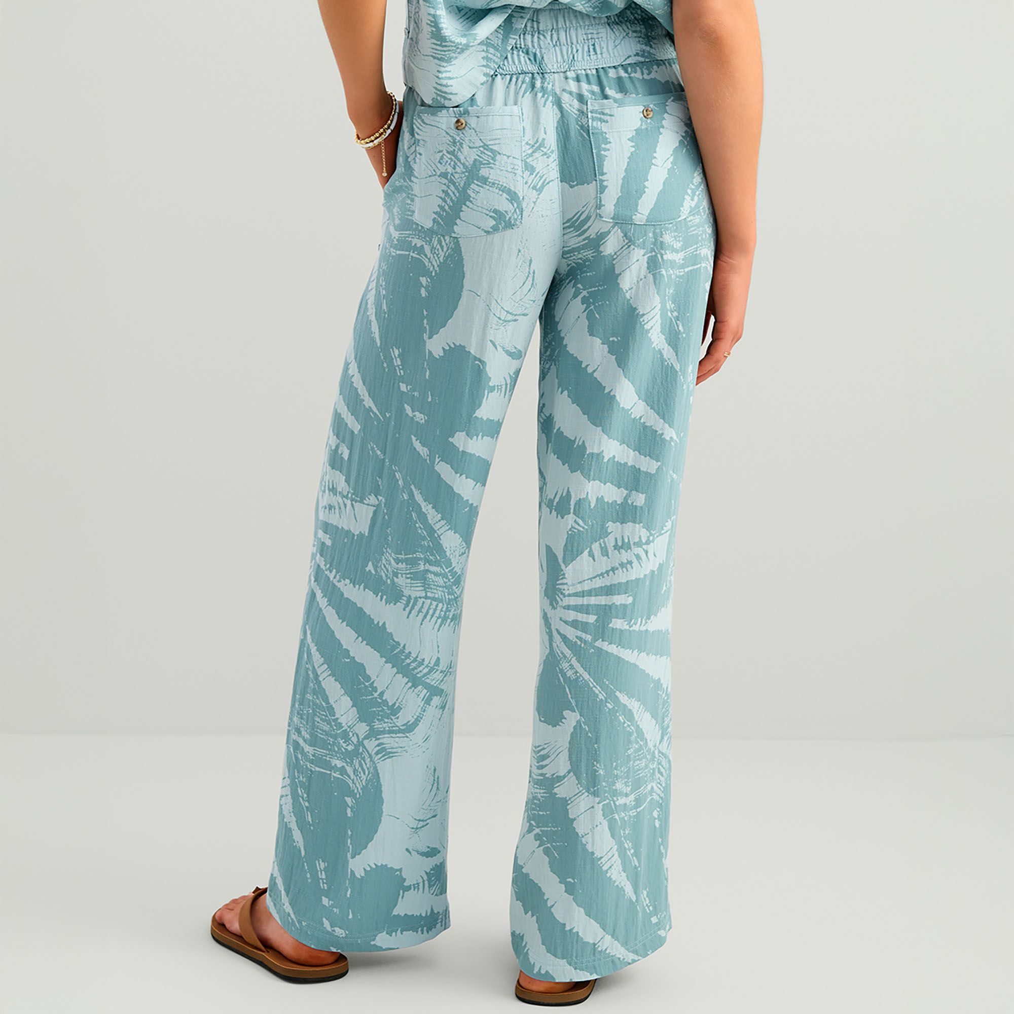 HUK Women's Breezeway Pant product image