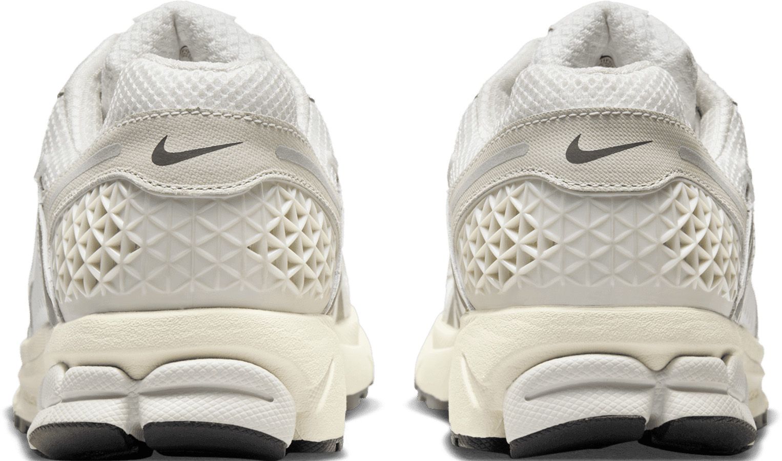 Nike Men's Zoom Vomero 5 Shoes product image