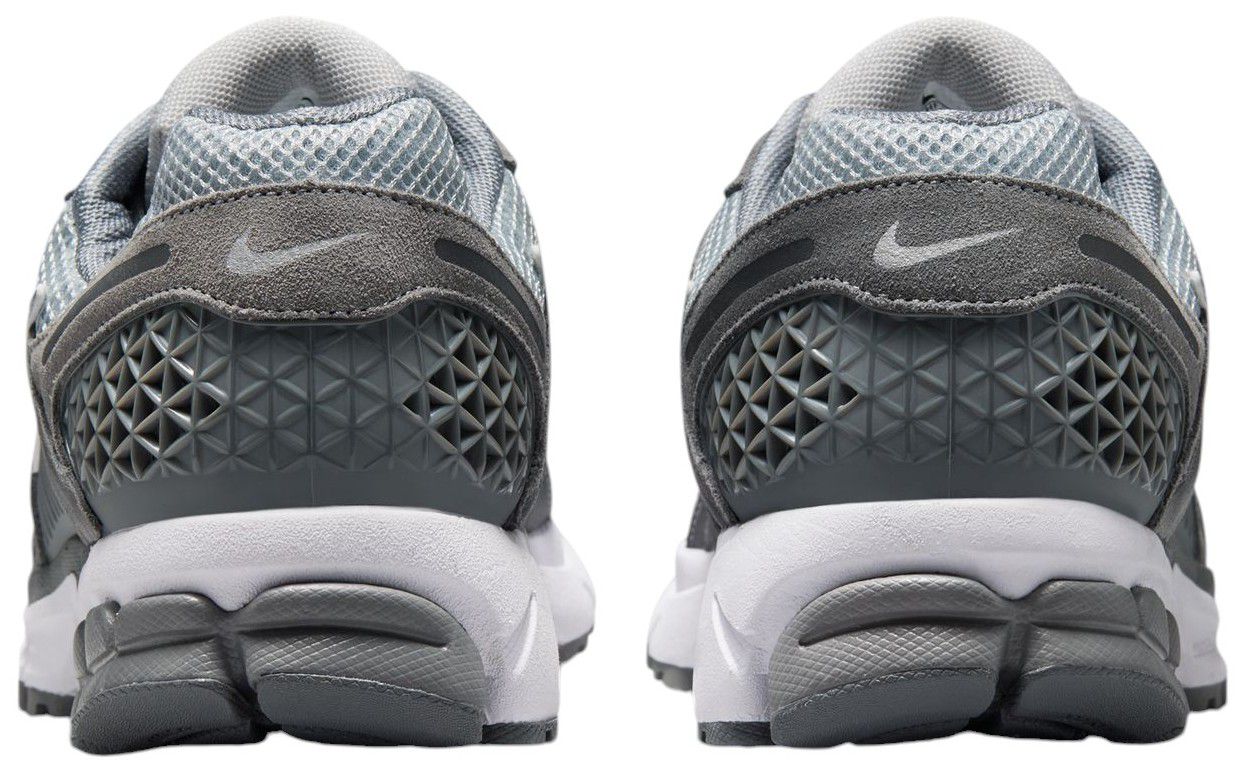 Nike Men's Zoom Vomero 5 Shoes product image