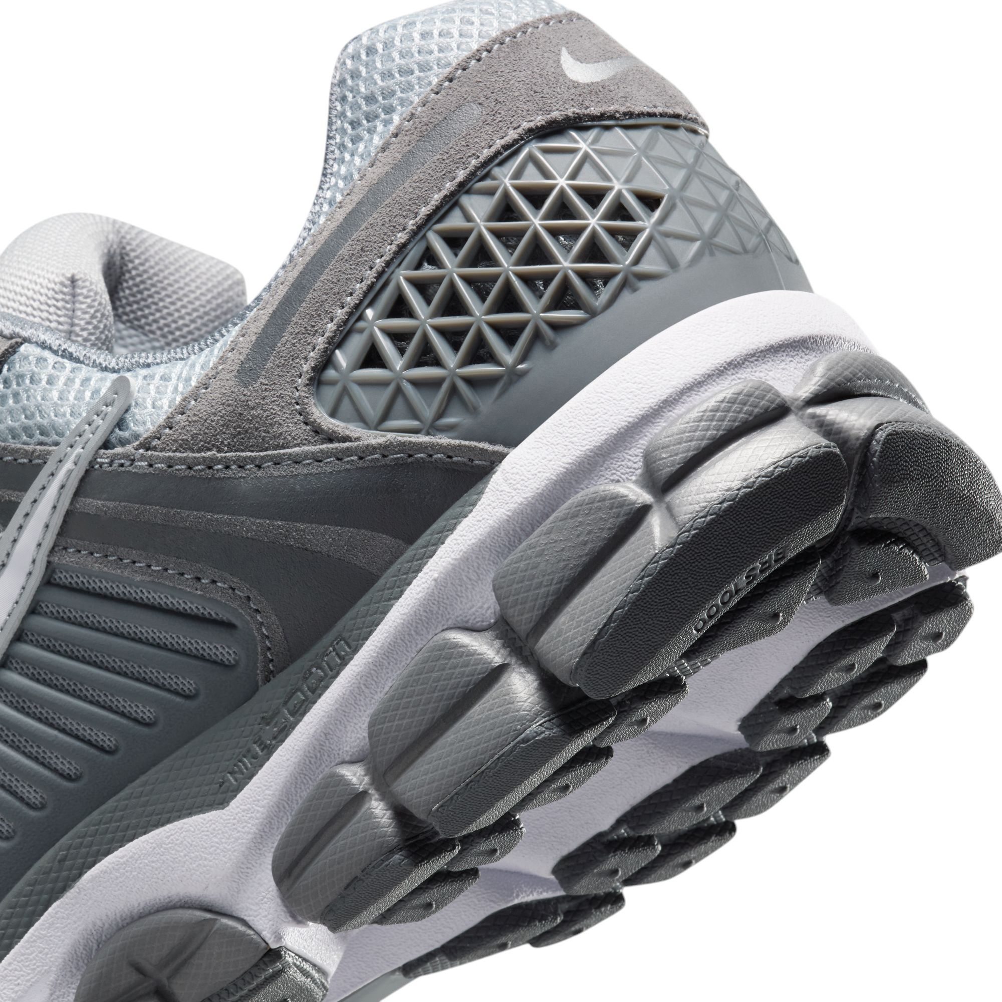 Nike Men's Zoom Vomero 5 Shoes product image