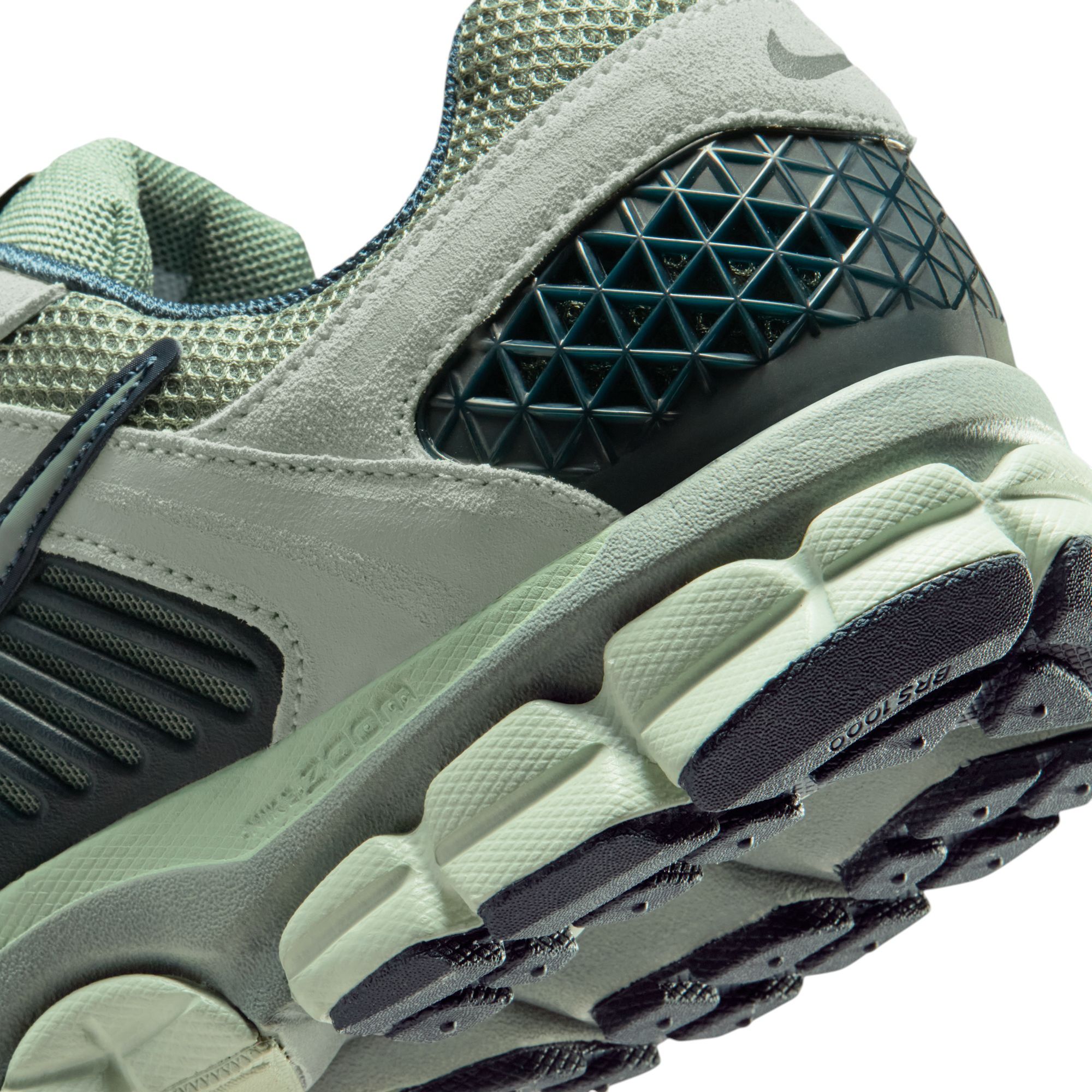Nike Men's Zoom Vomero 5 Shoes product image