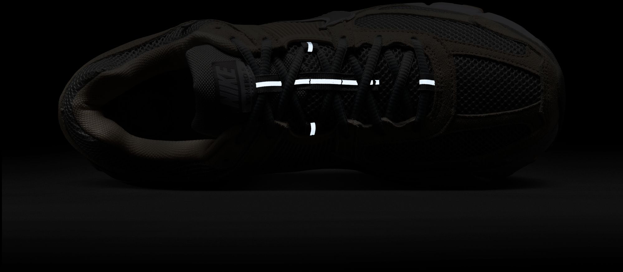 Nike Men's Zoom Vomero 5 Shoes product image