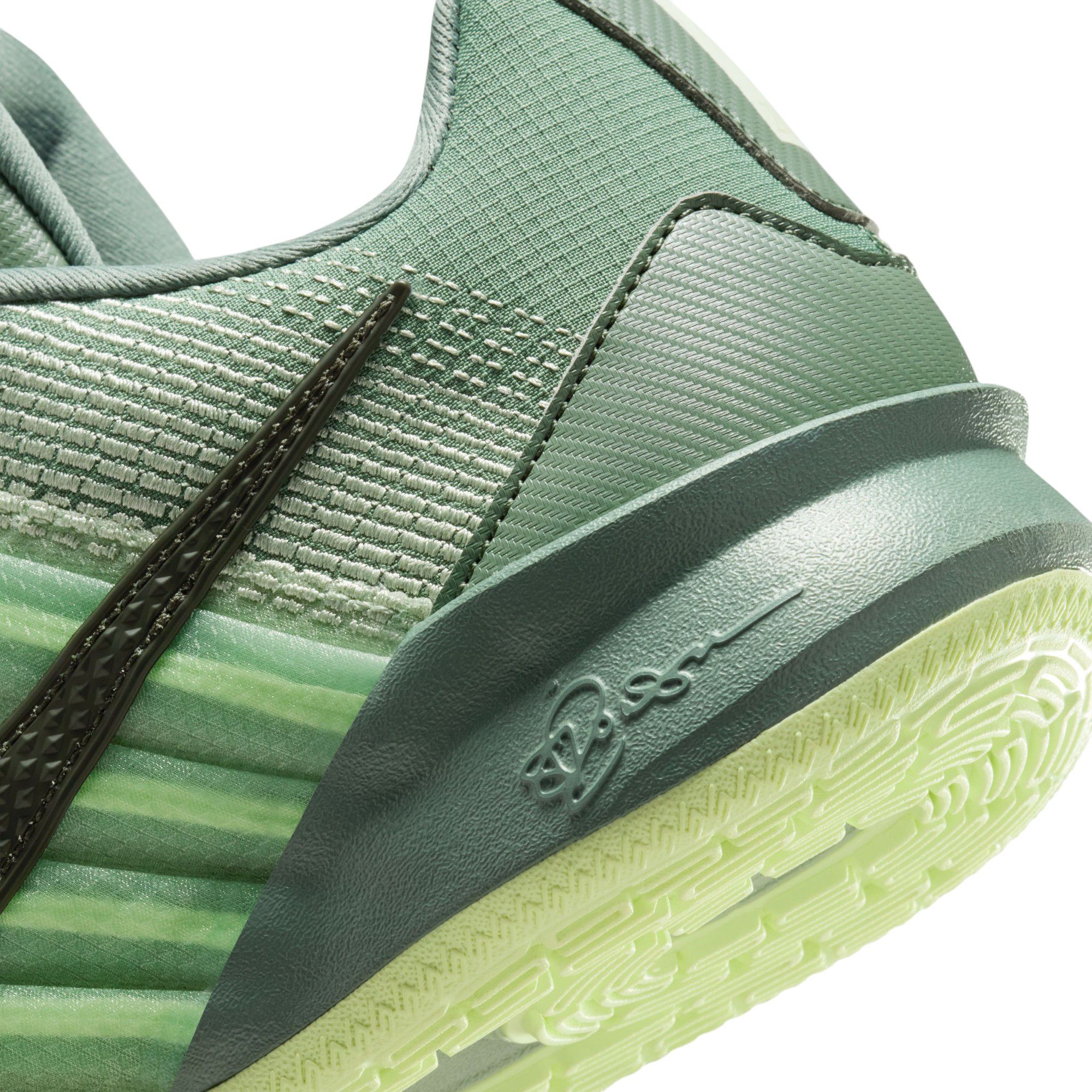 Nike Sabrina 3 'Iones-Crew' Basketball Shoes product image