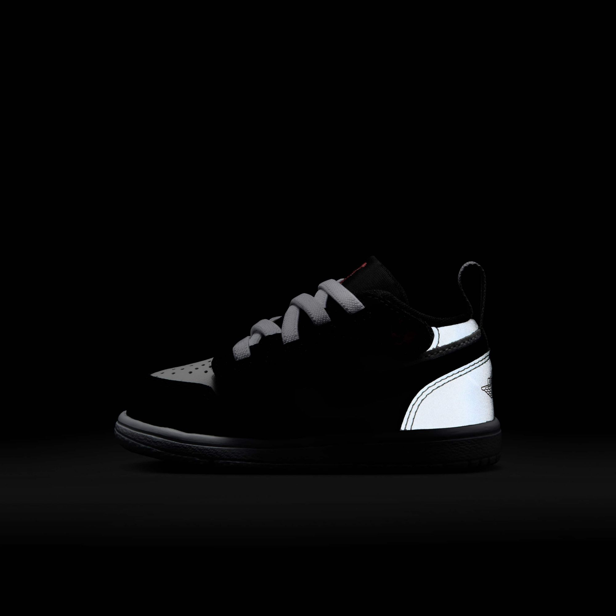 Jordan Kids' Preschool Flight Court Basketball Shoes product image