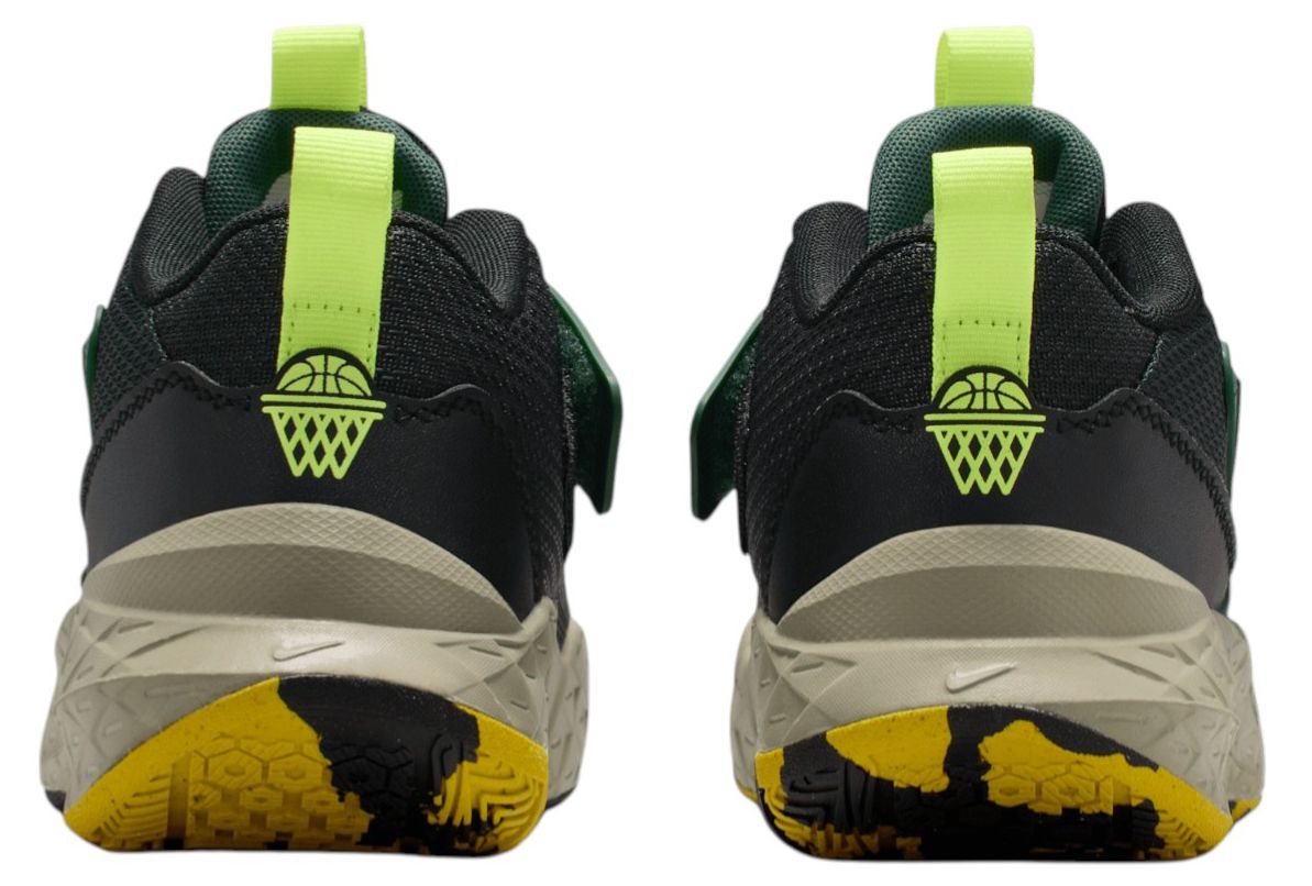 Nike Kids' Grade School Hustle D12 Shoes product image