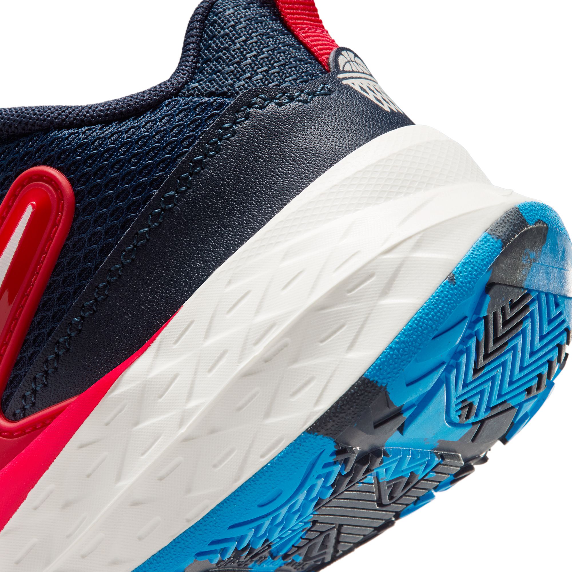 Nike Kids' Preschool Hustle D12 Basketball Shoes product image