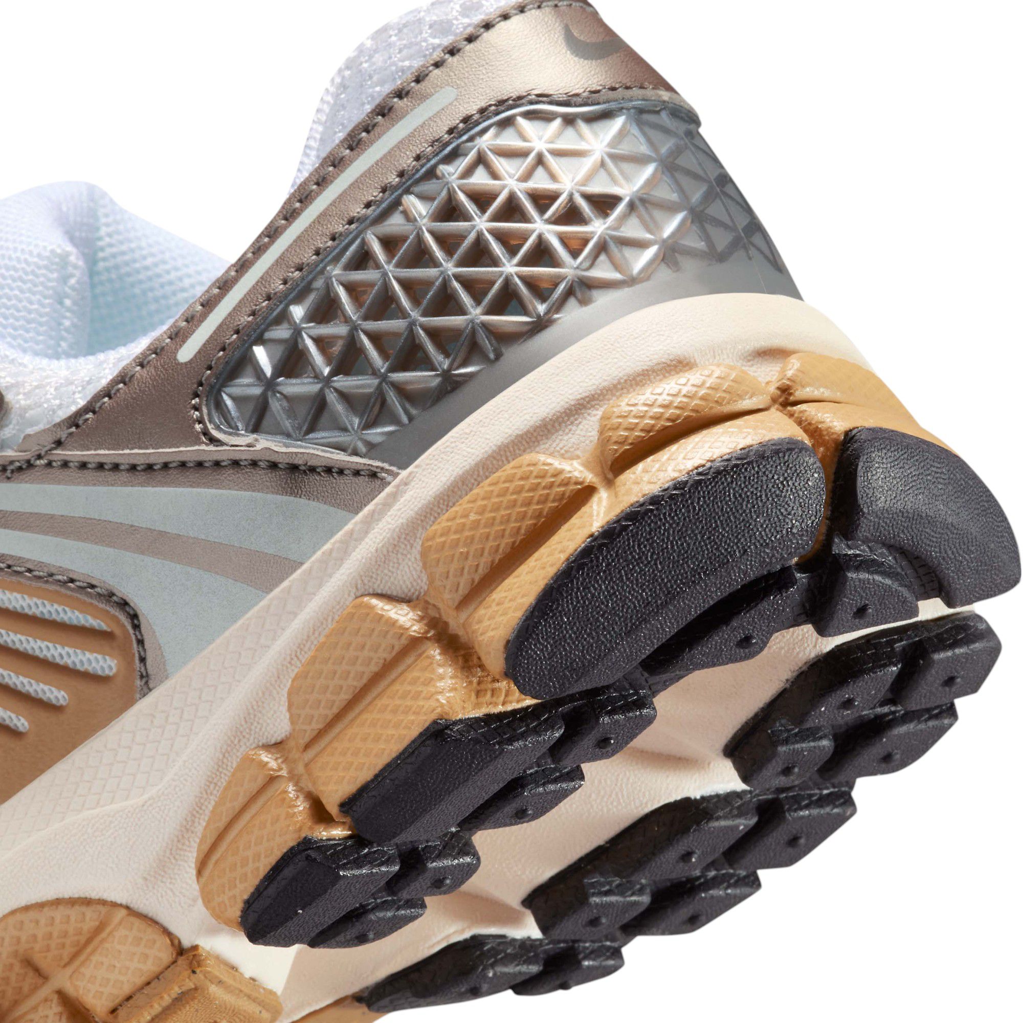 Nike Kids' Grade School Vomero 5 Shoes product image