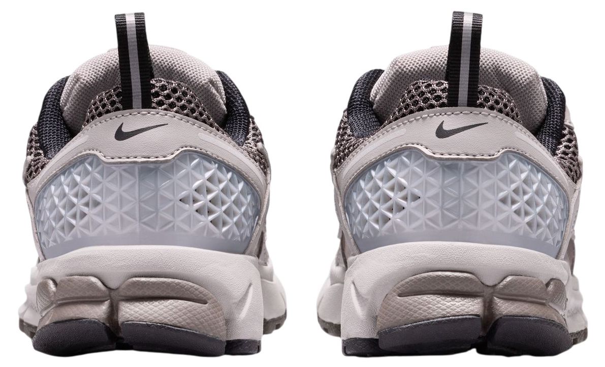 Nike Kids' Grade School Vomero 5 Shoes product image