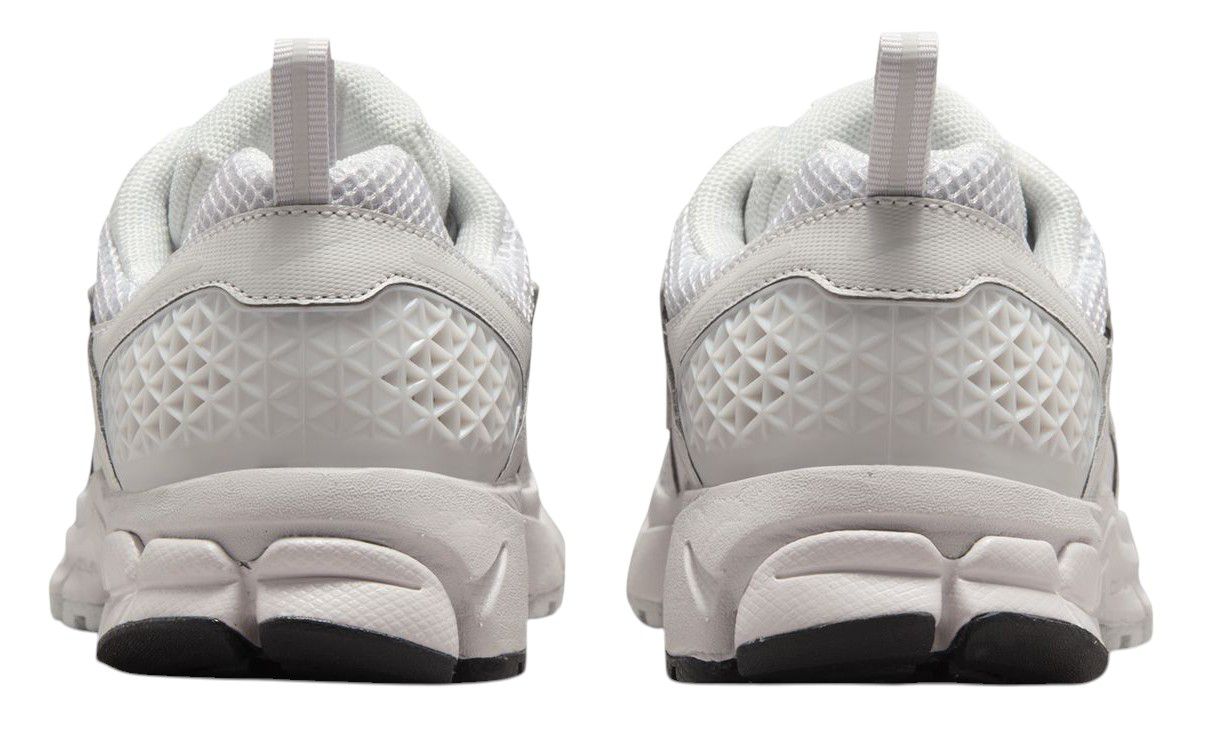 Nike Kids' Grade School Vomero 5 Shoes product image