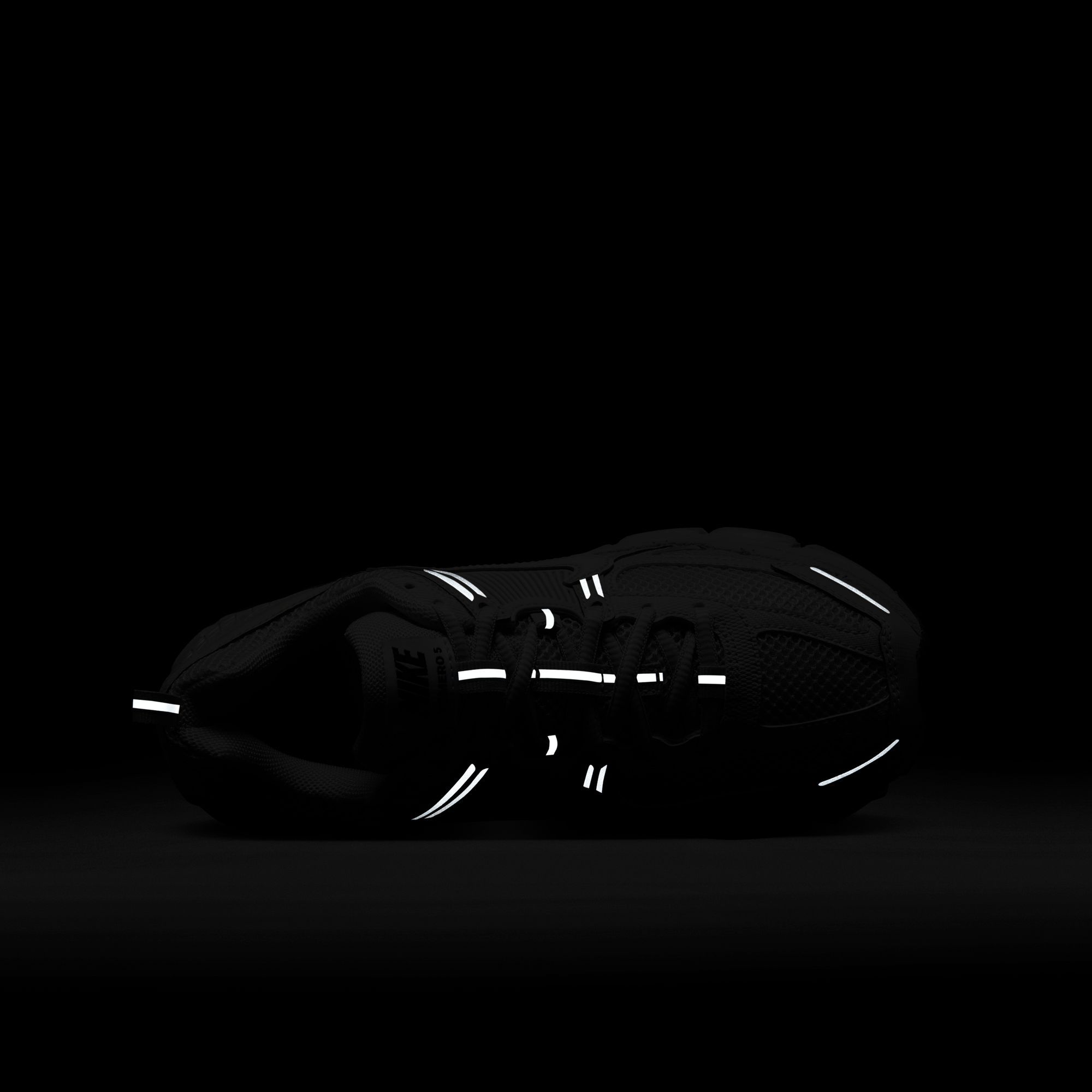 Nike Kids' Grade School Vomero 5 Shoes product image