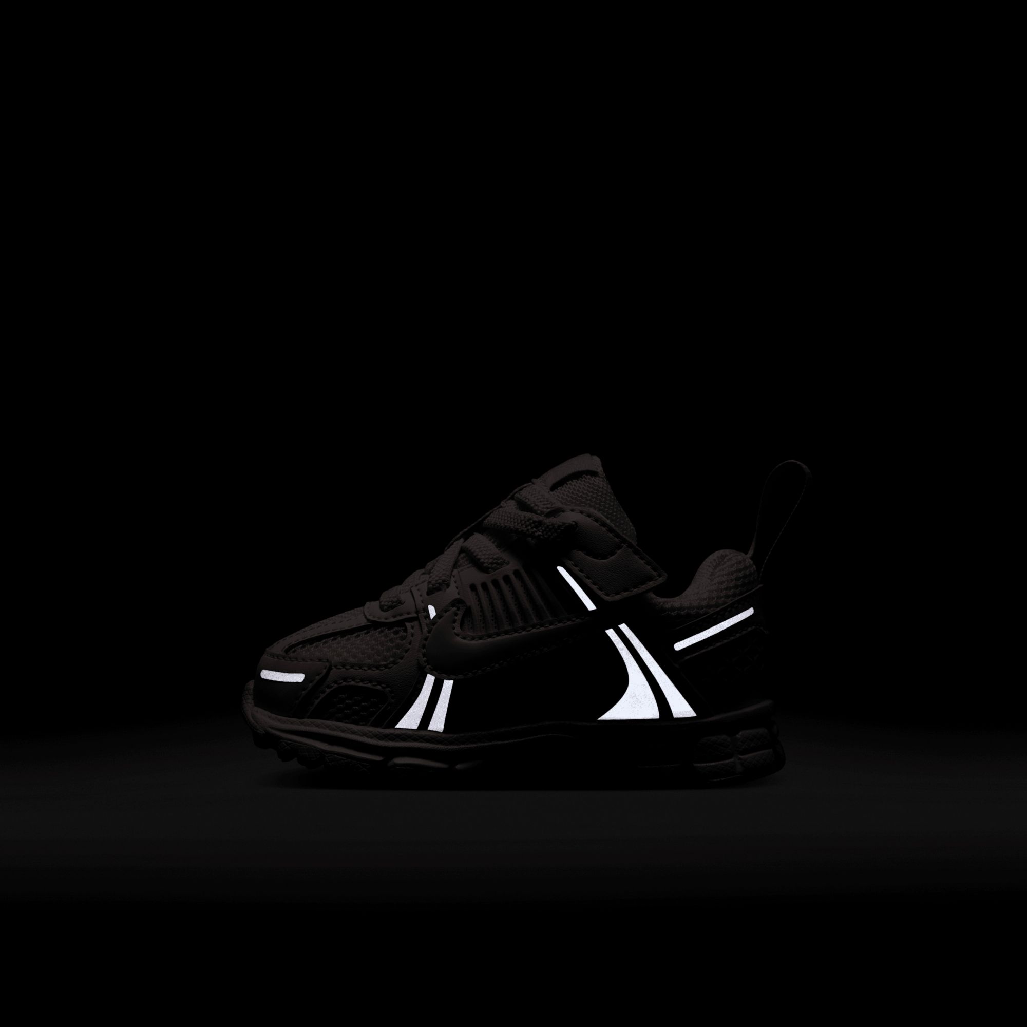 Nike Toddler Vomero 5 Shoes product image