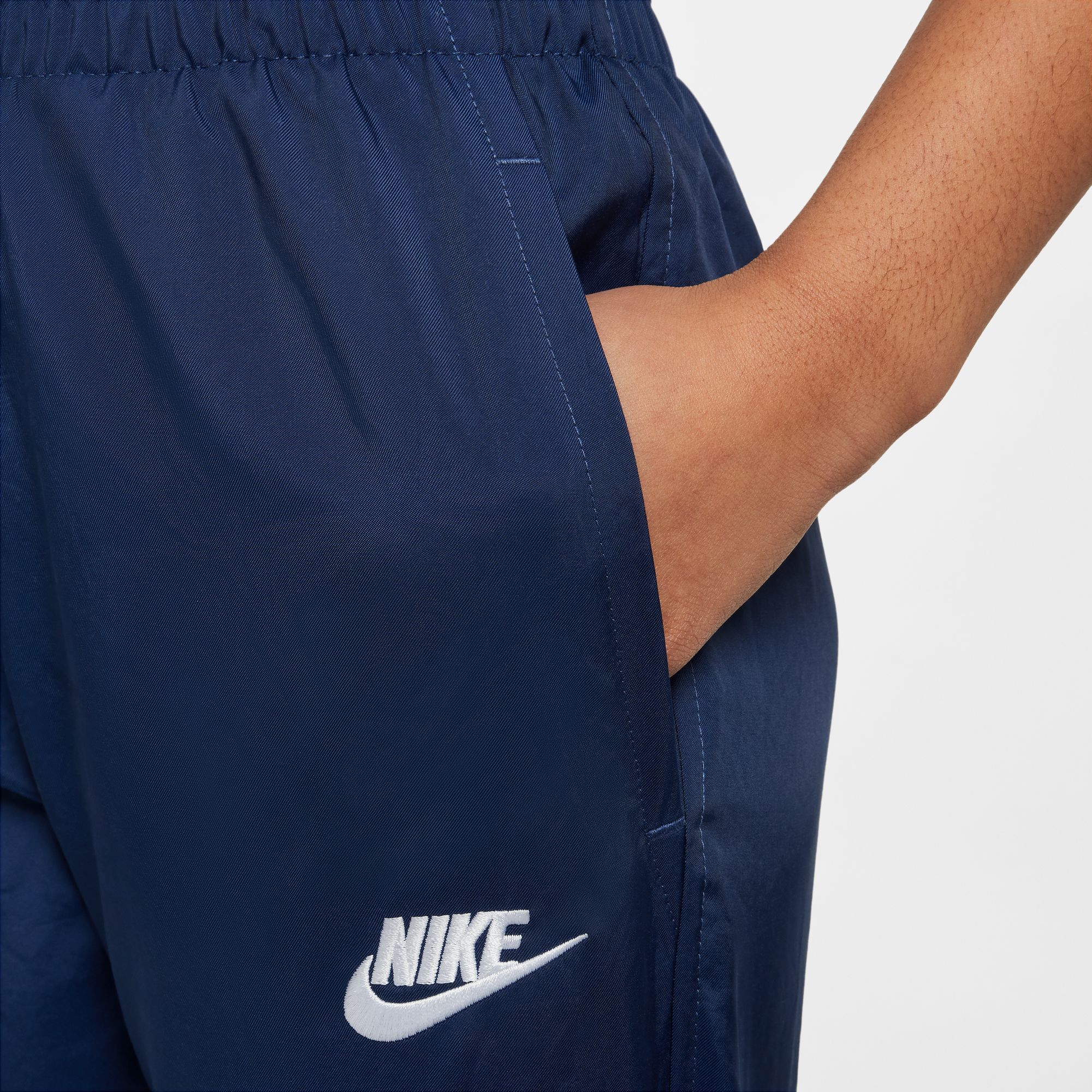 Nike Kids' Sportswear Club Woven Joggers product image