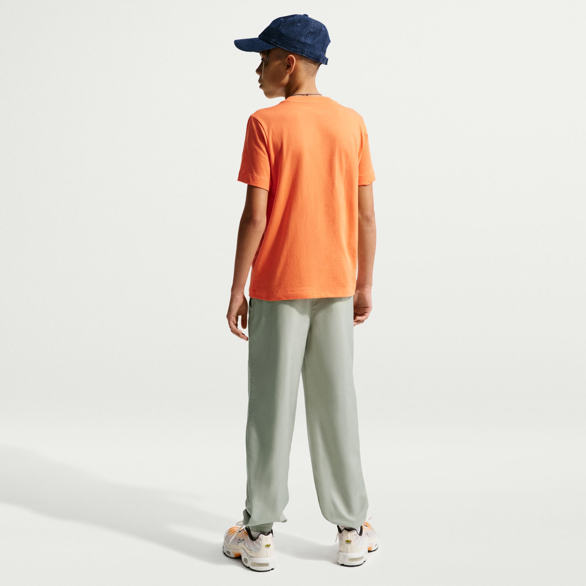 Nike Kids' Sportswear Club Woven Joggers product image