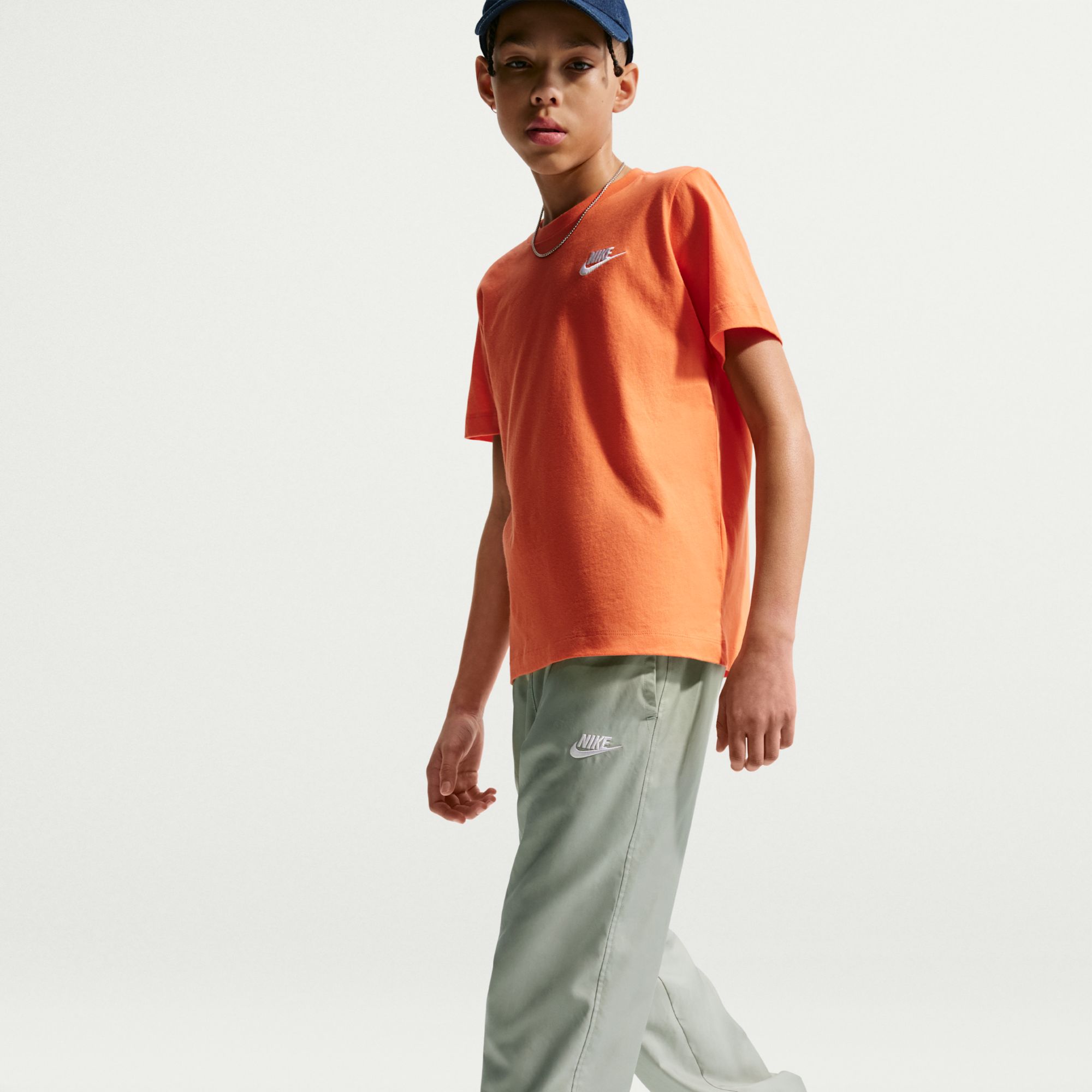 Nike Kids' Sportswear Club Woven Joggers product image