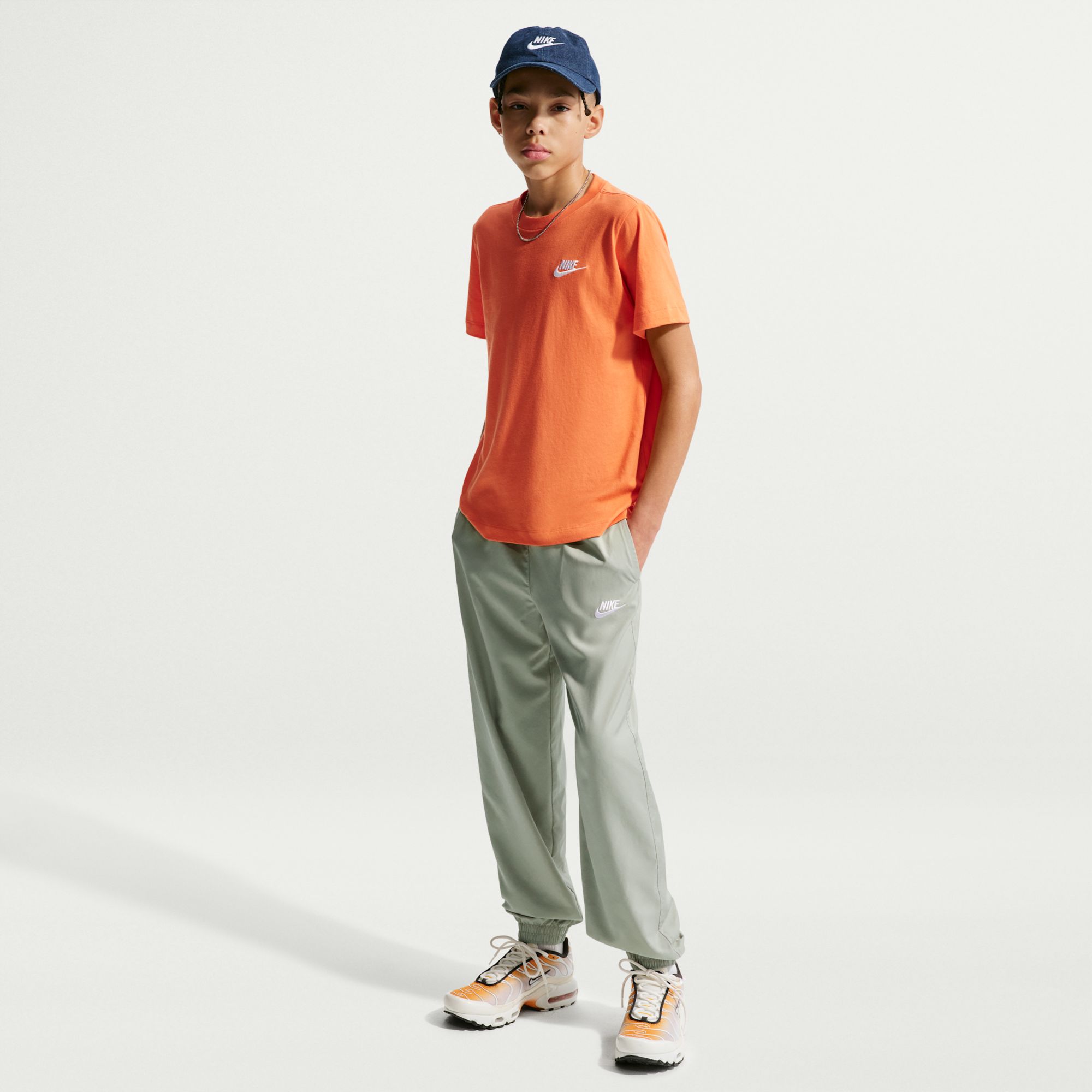 Nike Kids' Sportswear Club Woven Joggers product image