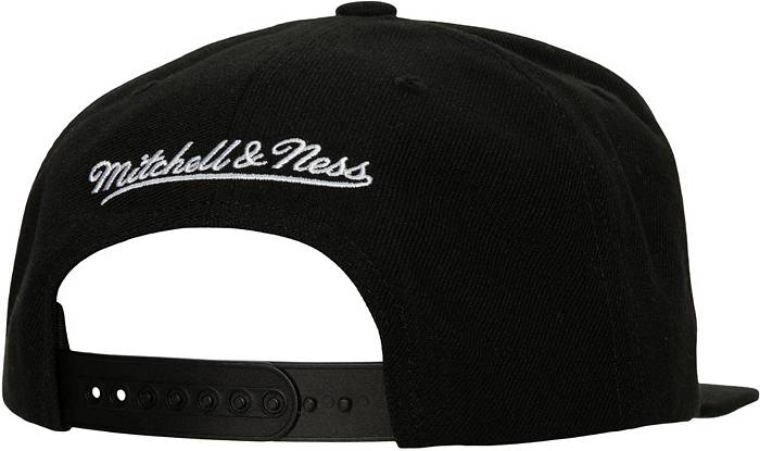 NHL New Jersey Devils Vintage Suede Grey Snapback Hat, Men's, Gray