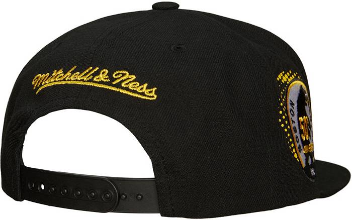 Boston Bruins Mitchell & Ness Vintage Sharktooth Snapback Hat - White/Black