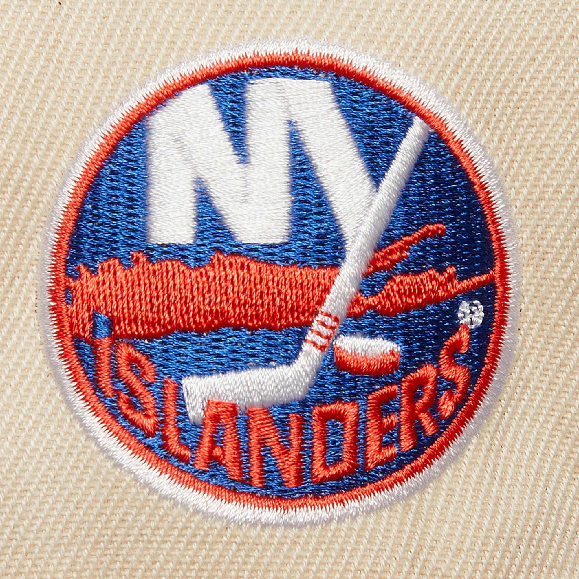 Mitchell & Ness Adult New York Islanders Speed Zone Off White Snapback Hat product image