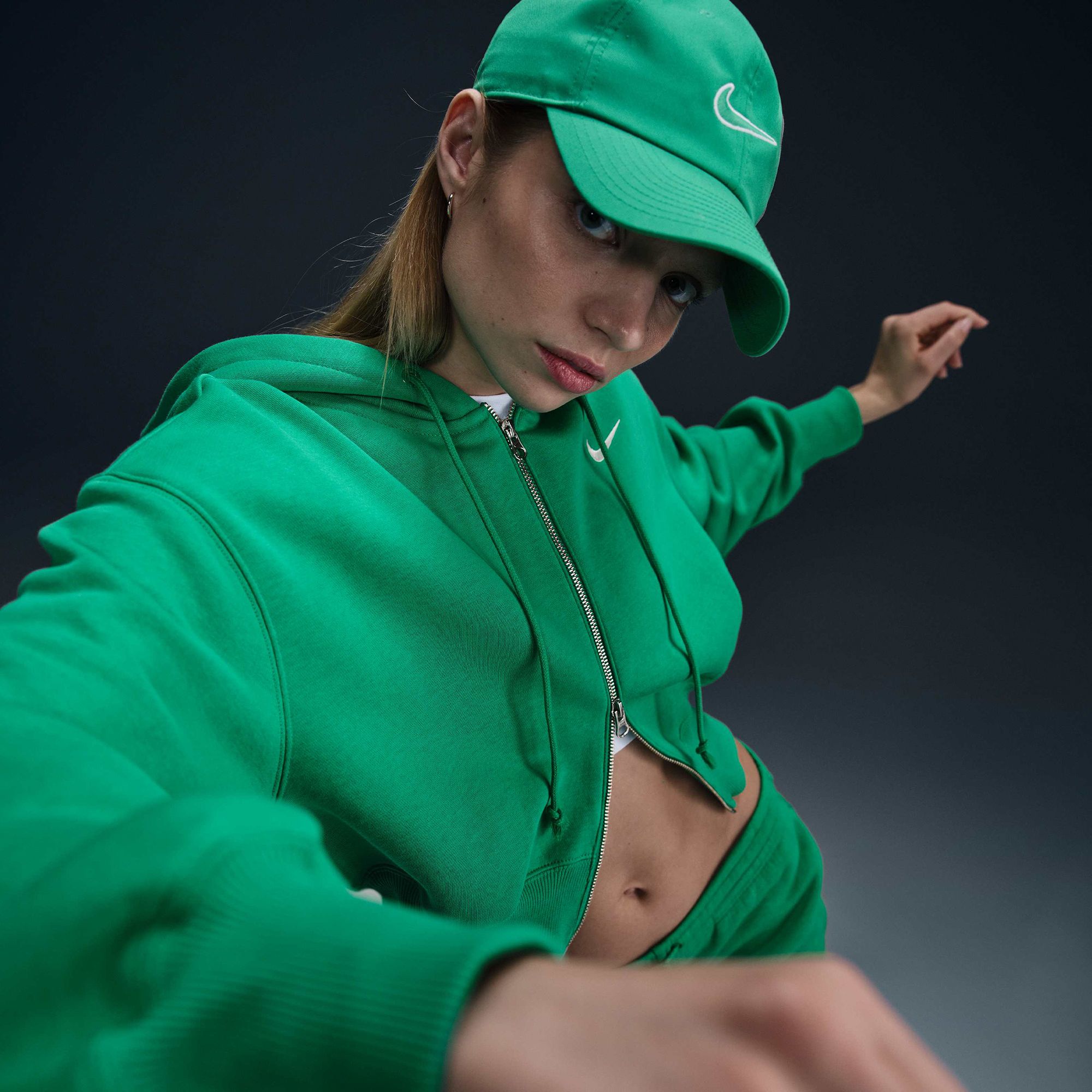 Nike Women's Sportswear Phoenix Fleece Loose Cropped Full-Zip Hoodie product image